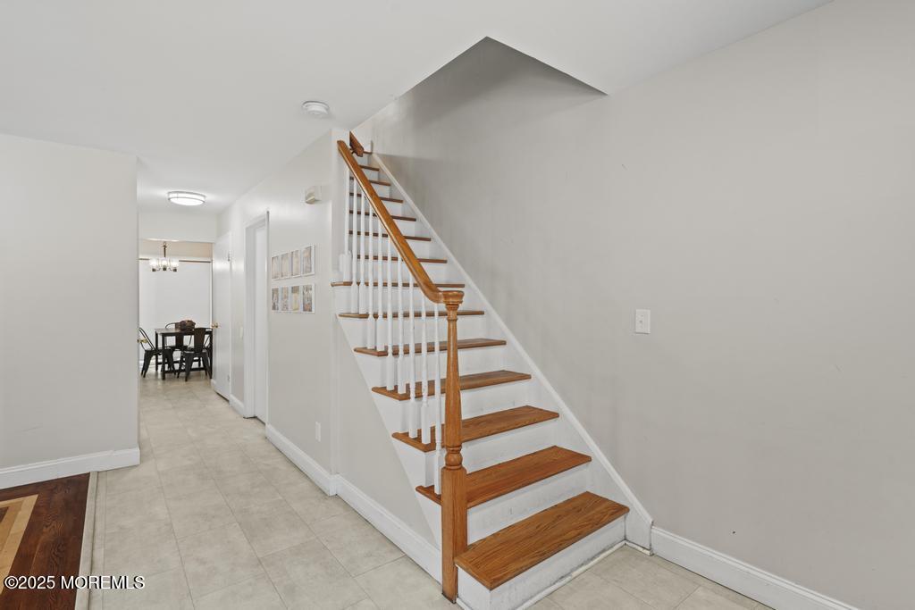431 Rose Court Image 5