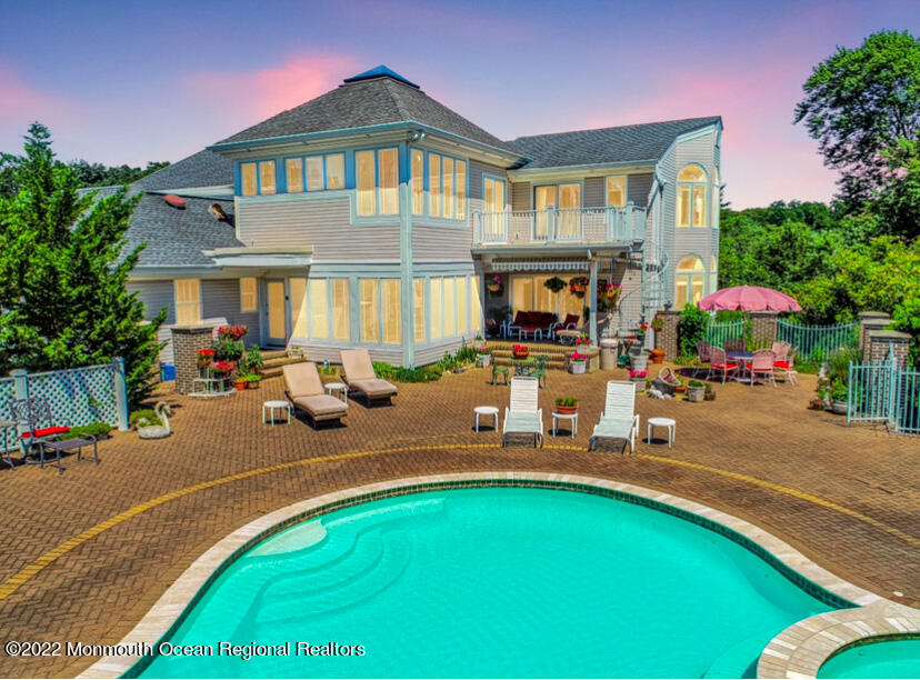1903 Shadowbrook Drive Image 3