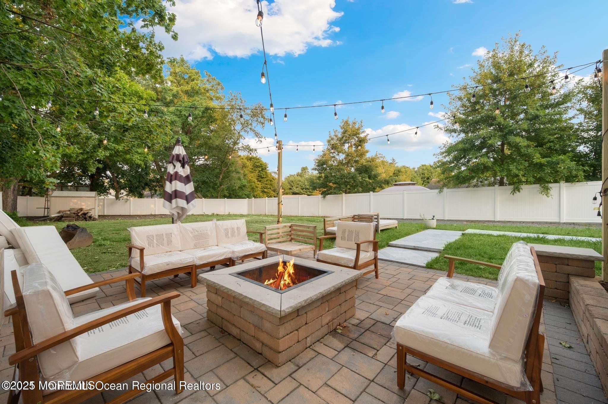 300 Monmouth Road Image 3