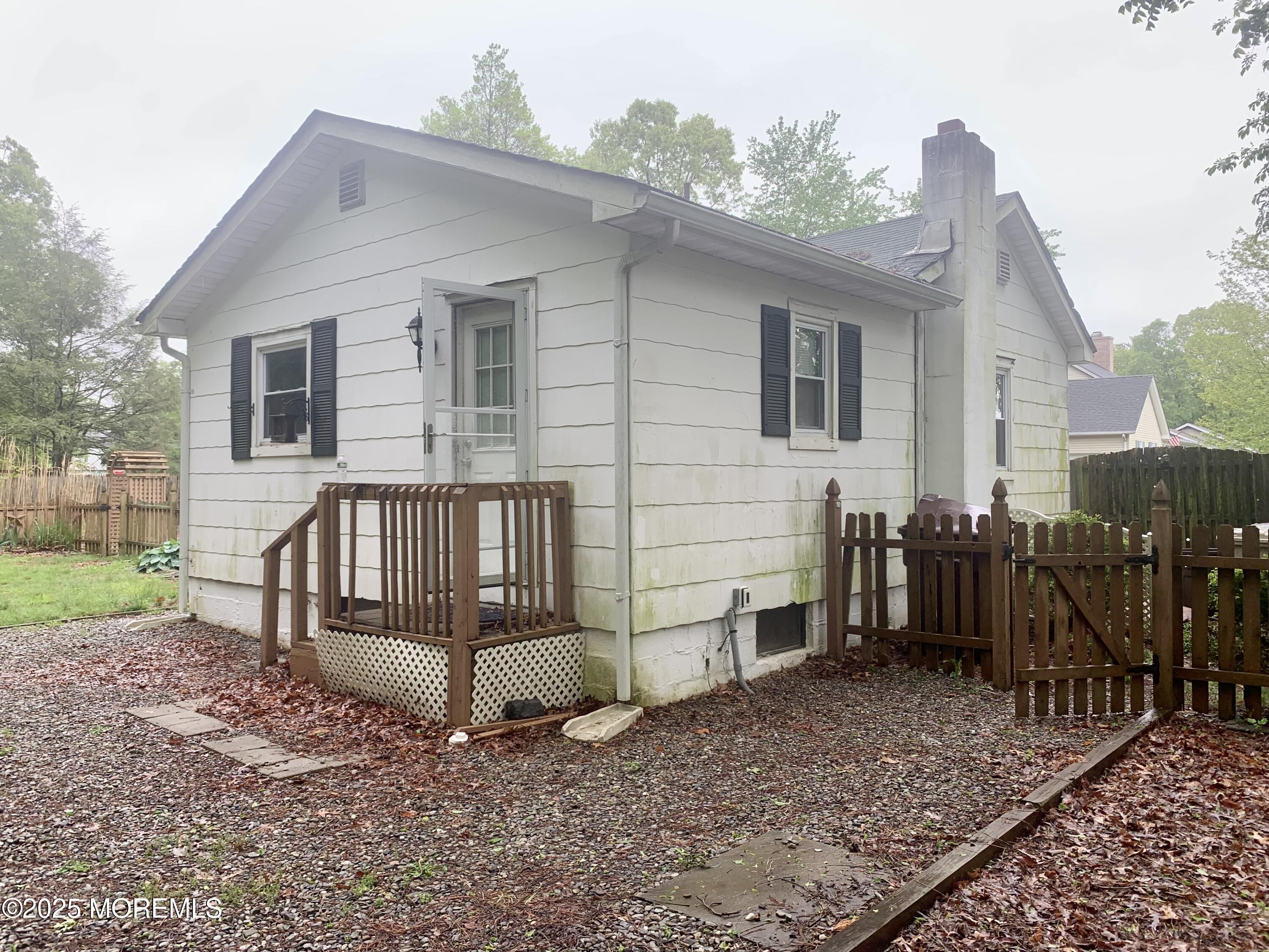 97 Vine Street Image 3