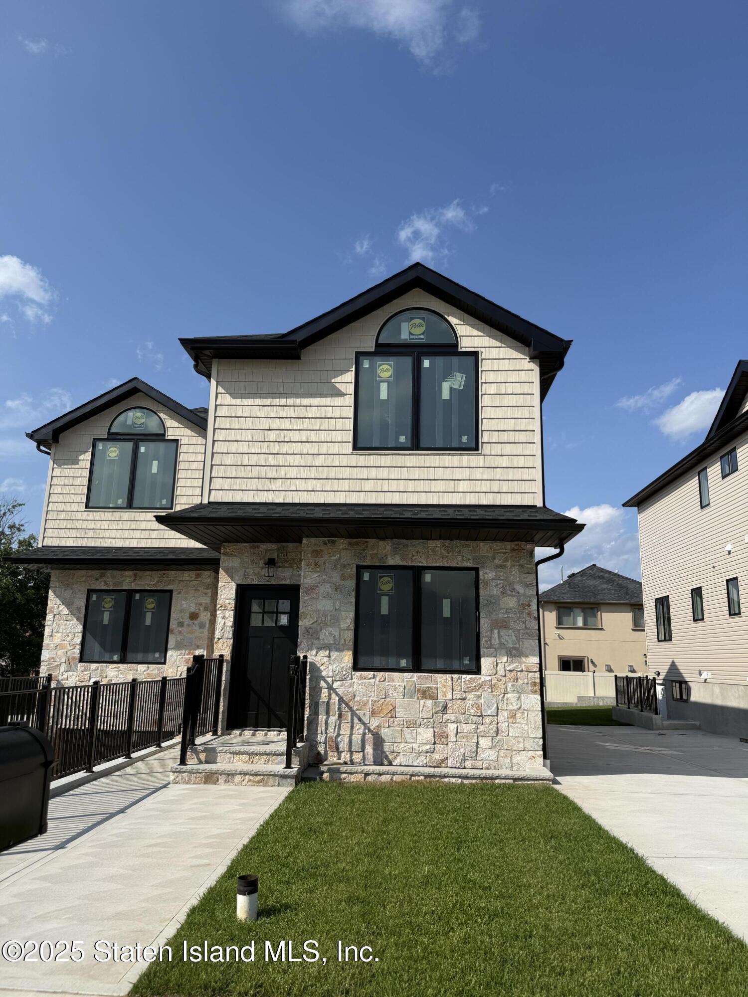 42 Greenway Avenue, Staten Island, NY, 10314