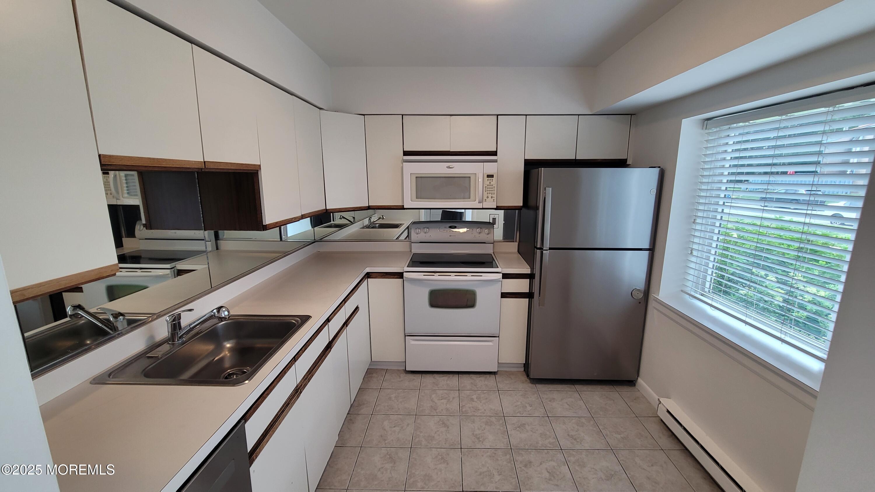 8 Chatham Court Image 4