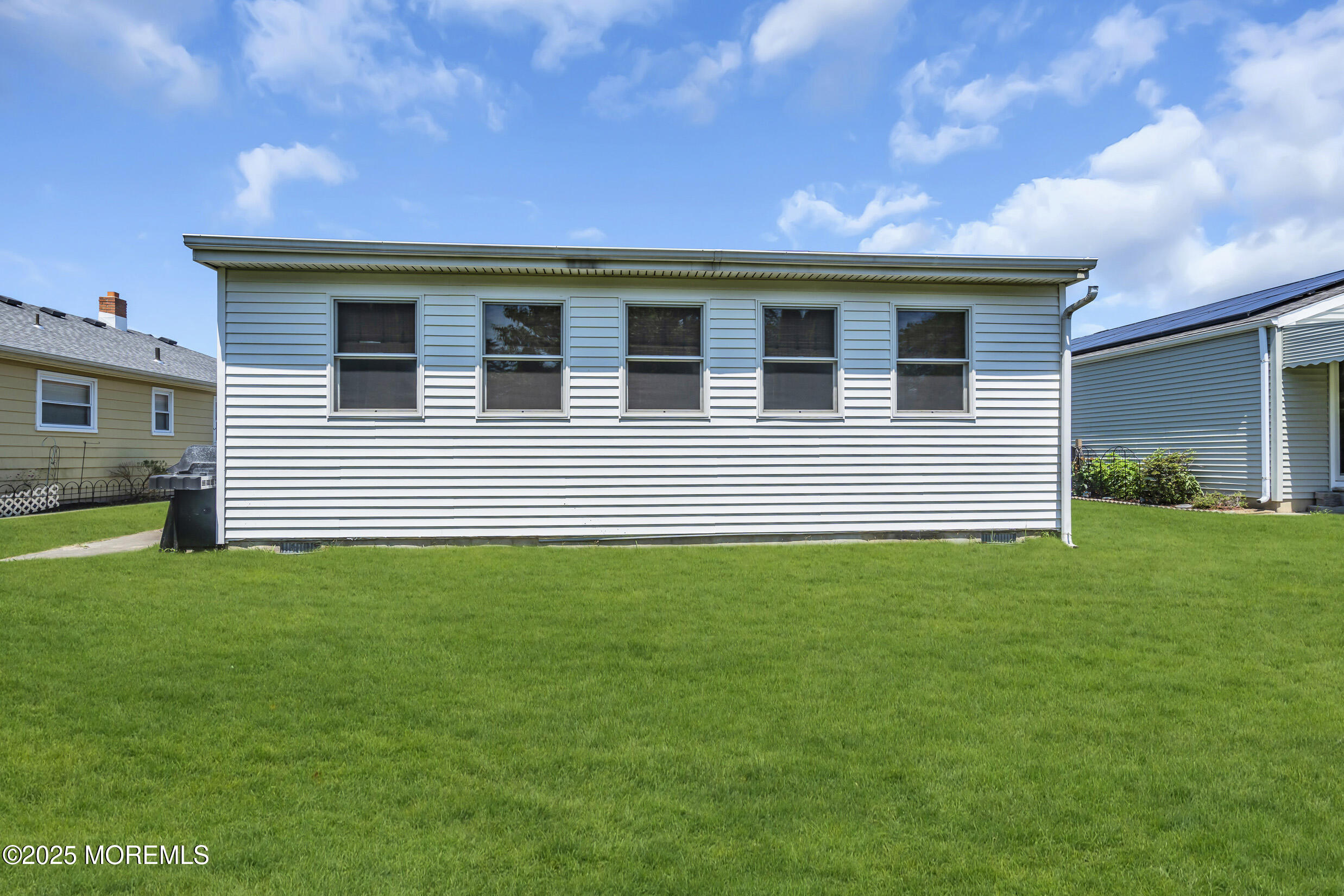 9 Bahamia Drive Image 3