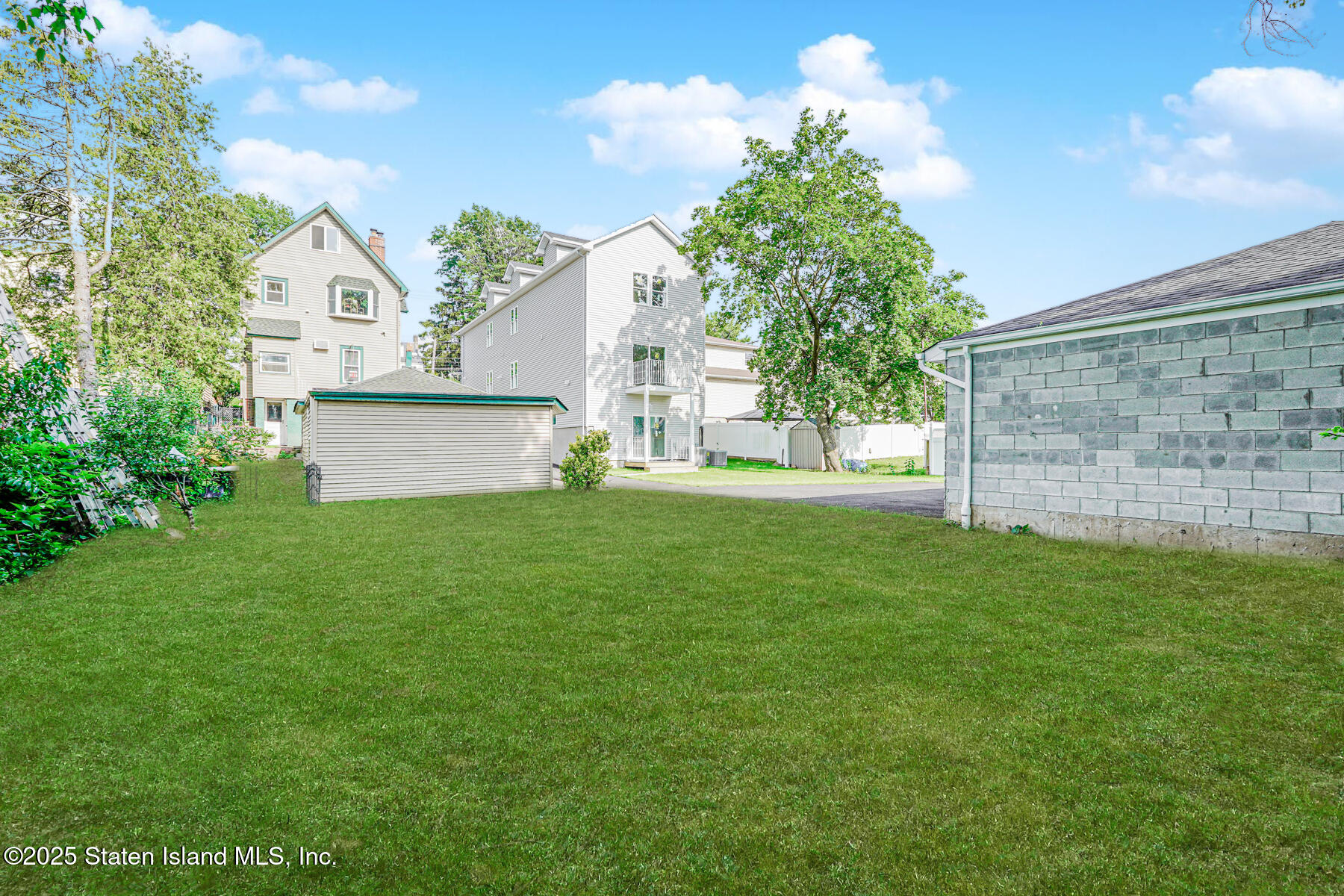 322 Jewett Avenue Image 4