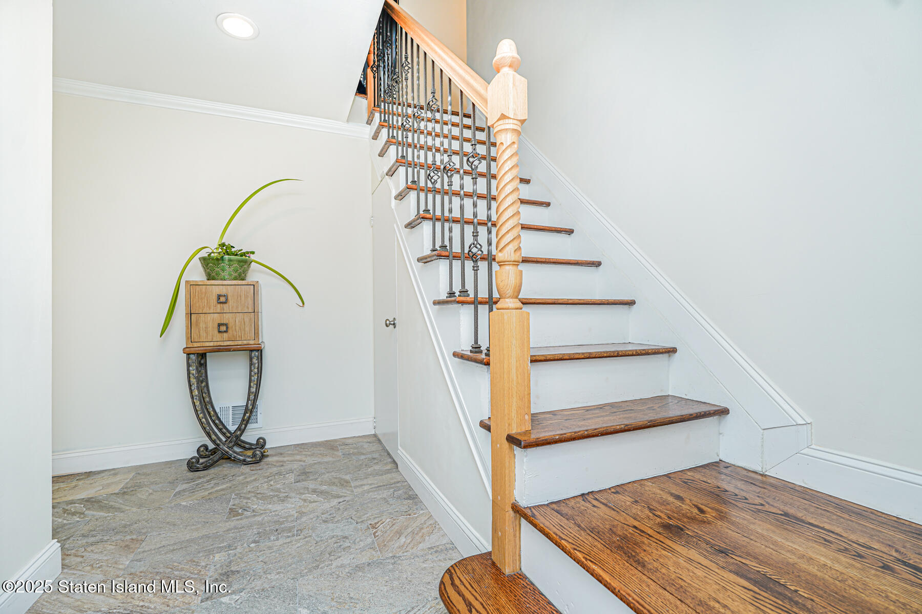 96 Paulding Avenue Image 2