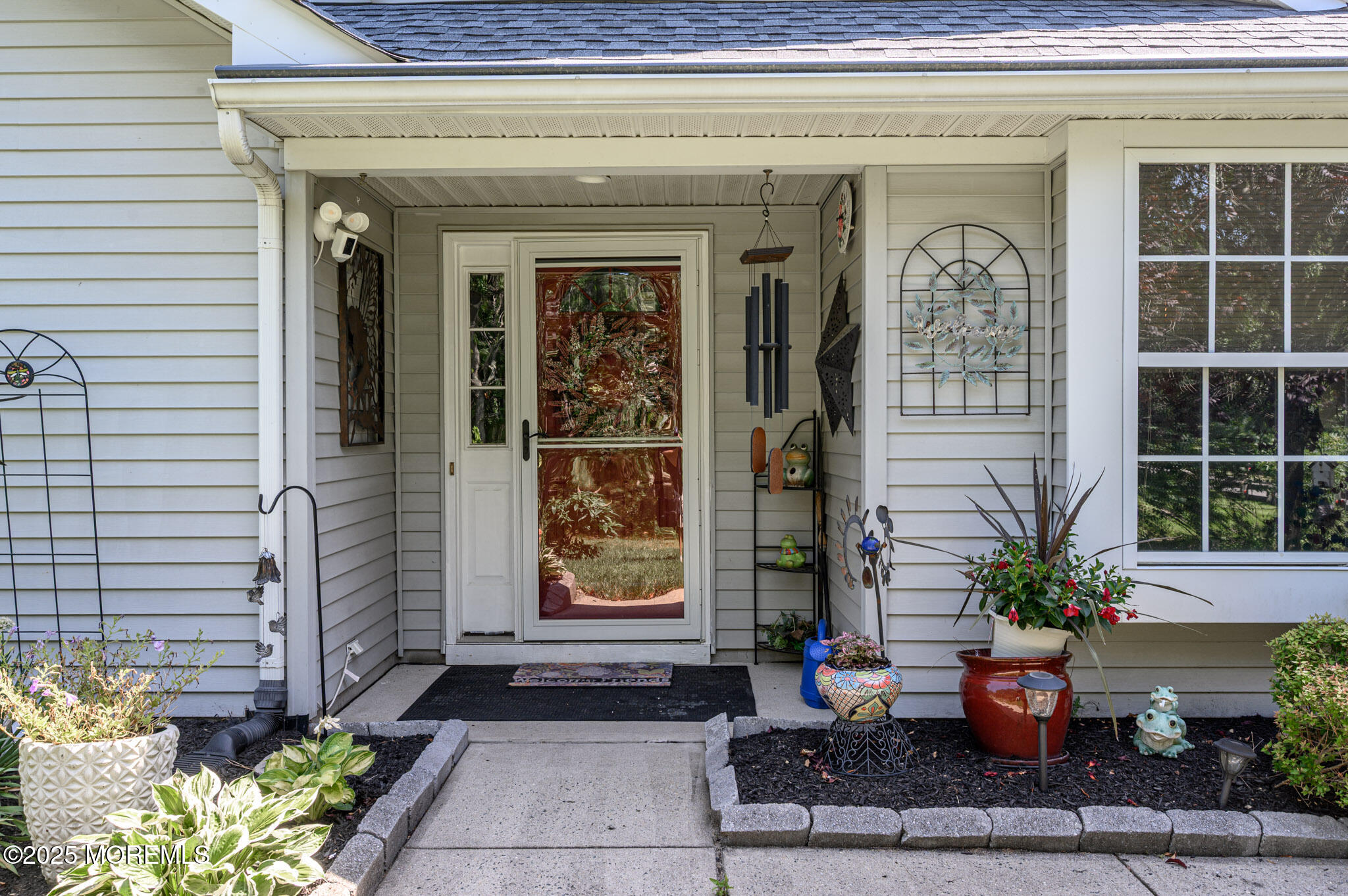 17 Strawberry Lane Image 2