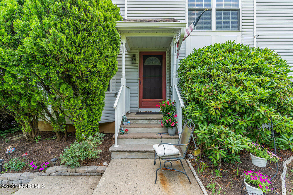 4409 Pepperidge Court Image 2