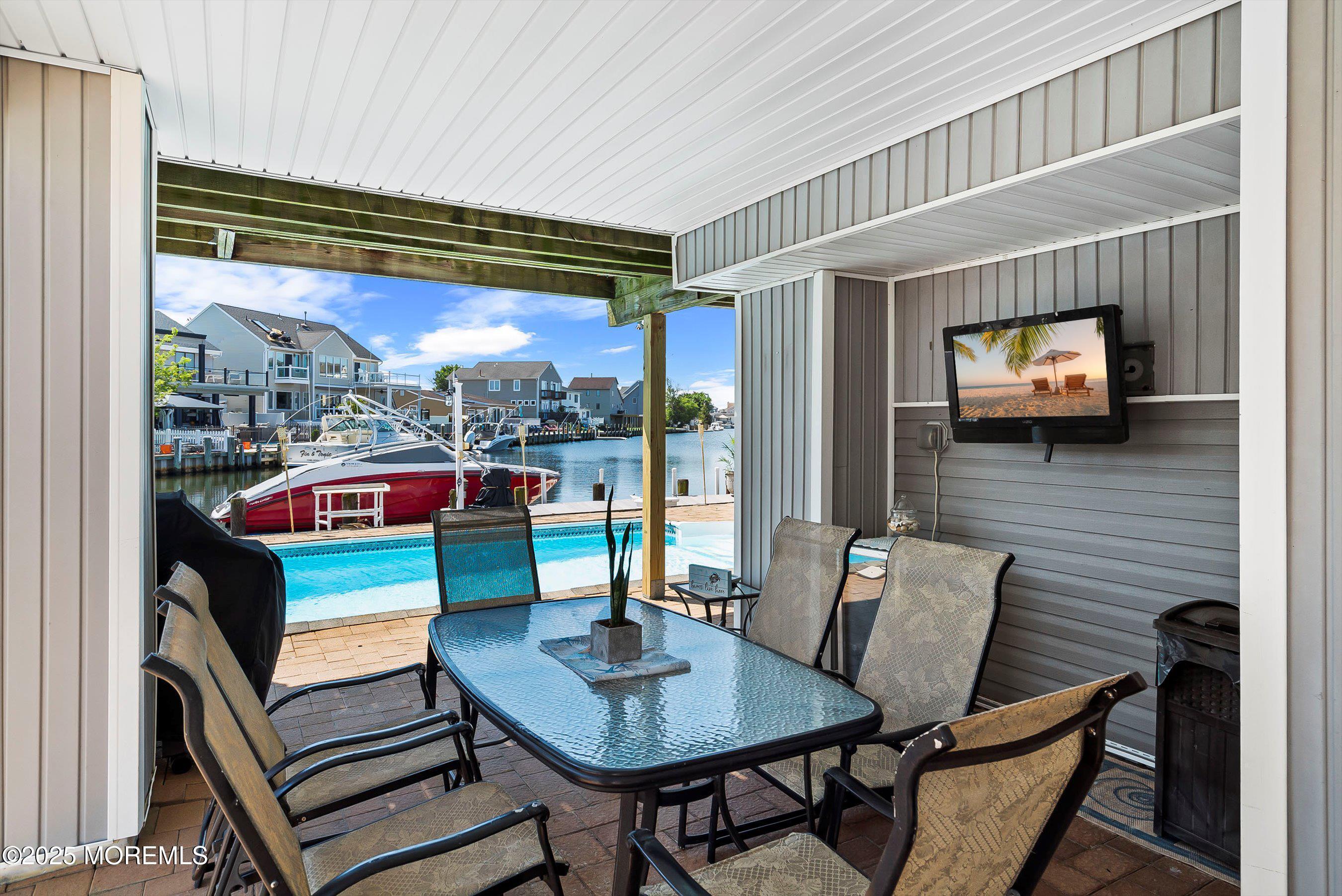 1043 Montauk Drive Image 5