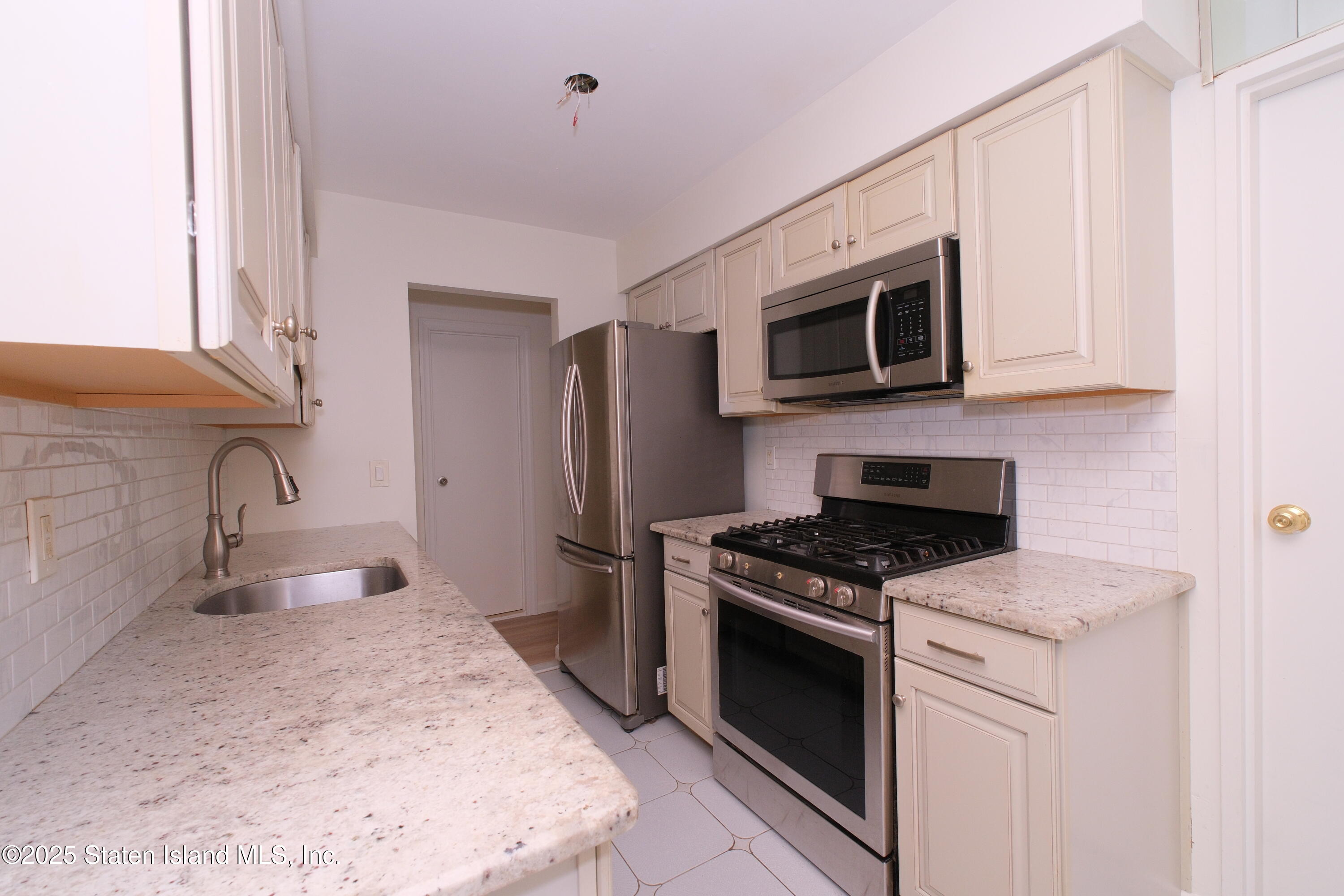 160 Devon 10, Staten Island, NY, 10314 image 16