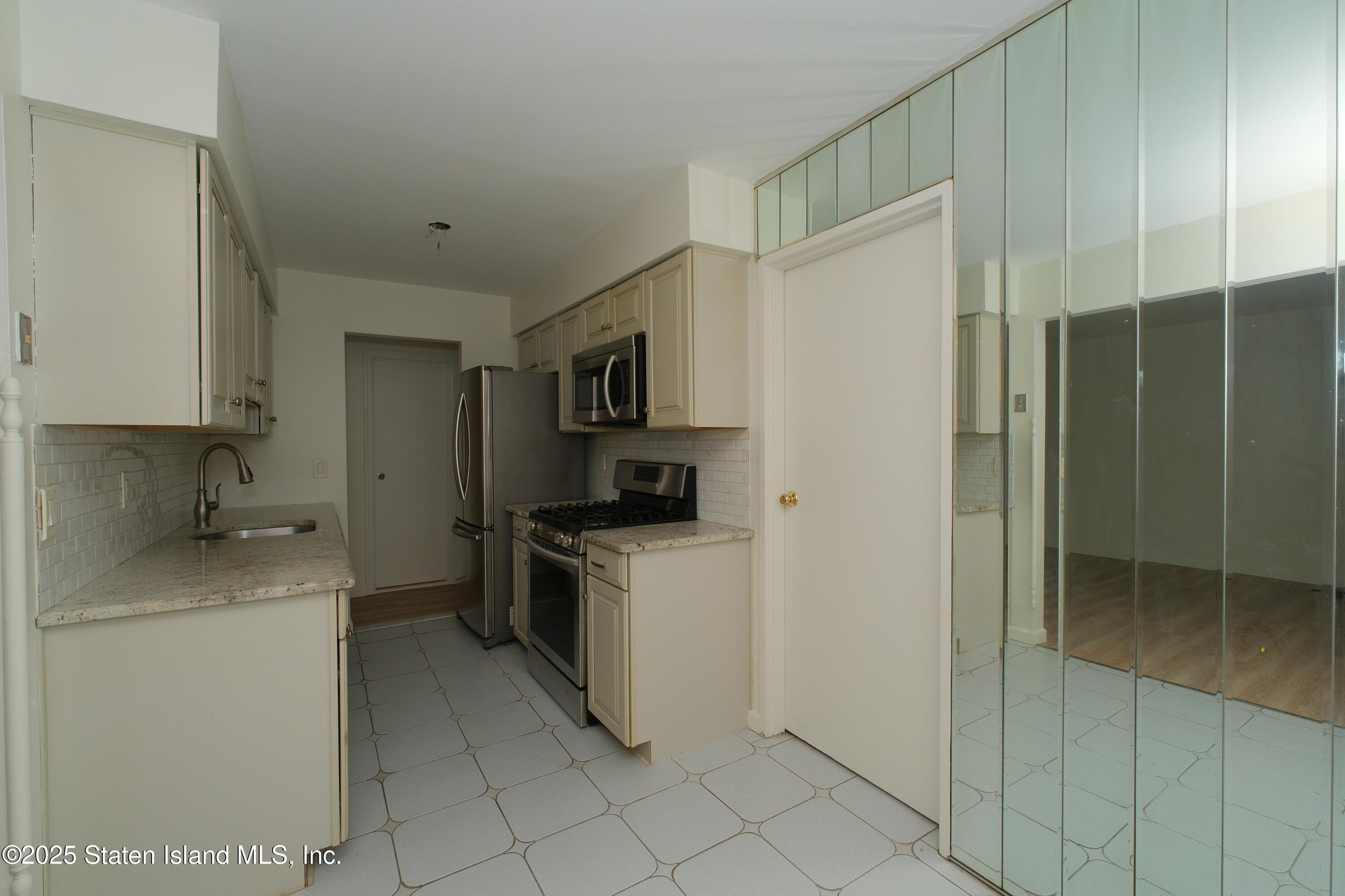 160 Devon 10, Staten Island, NY, 10314 image 18