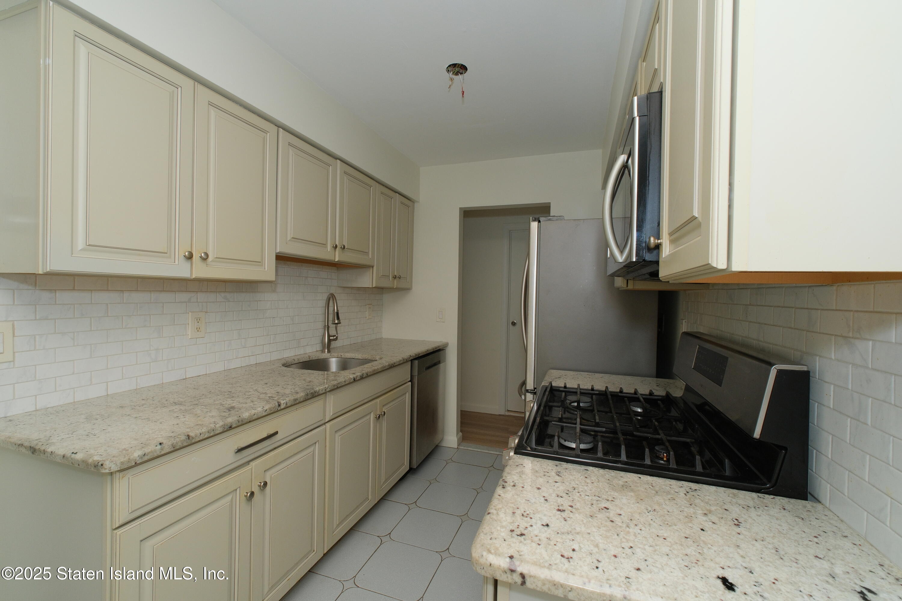 160 Devon 10, Staten Island, NY, 10314 image 19