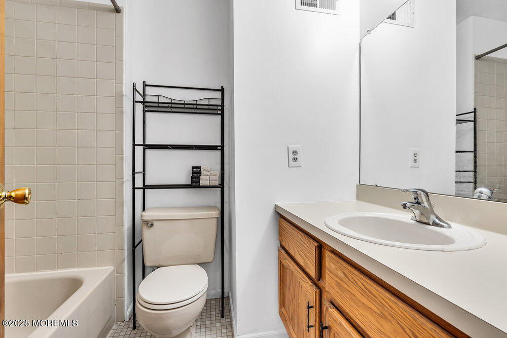 266 Silver Lane, Old Bridge, NJ, 08857 image 25