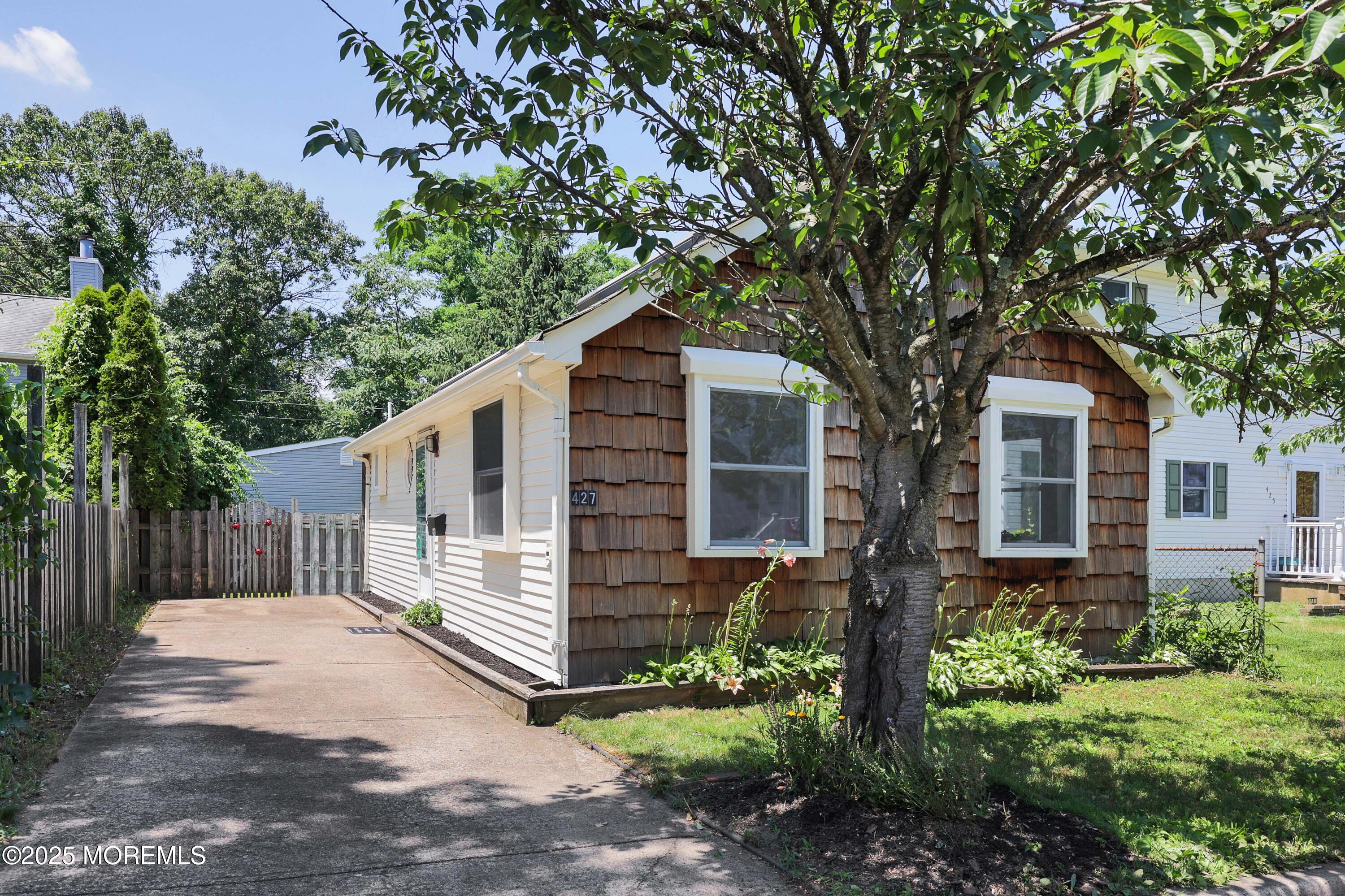 427 Cedar Avenue, Leonardo, NJ, 07737 image 14