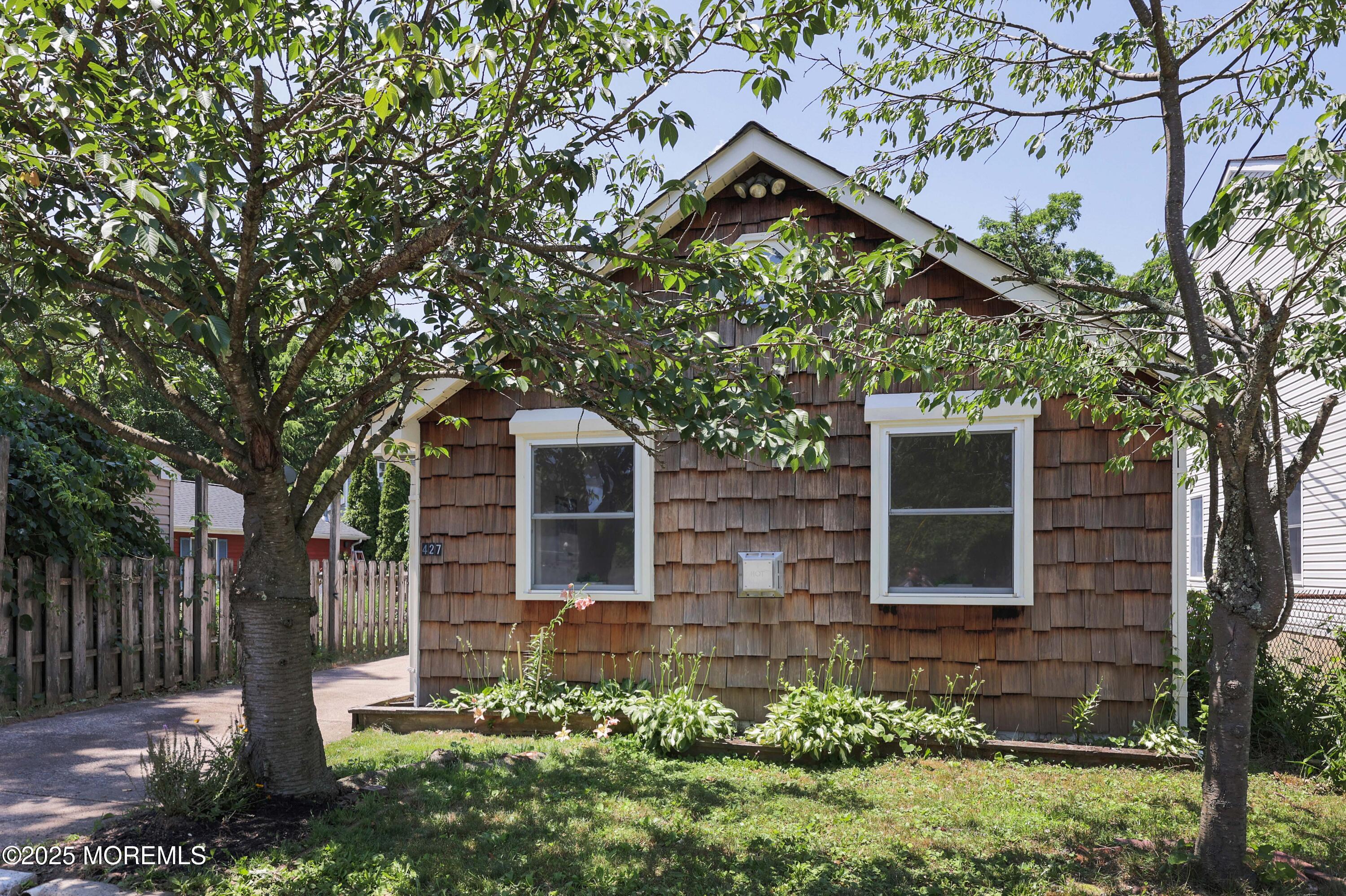 427 Cedar Avenue, Leonardo, NJ, 07737
