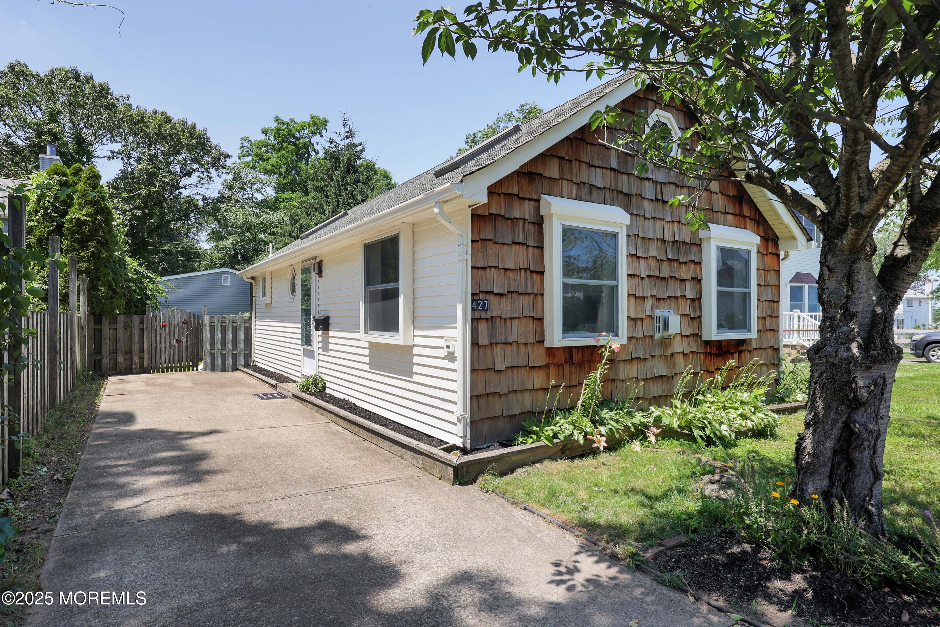 427 Cedar Avenue, Leonardo, NJ, 07737 image 16