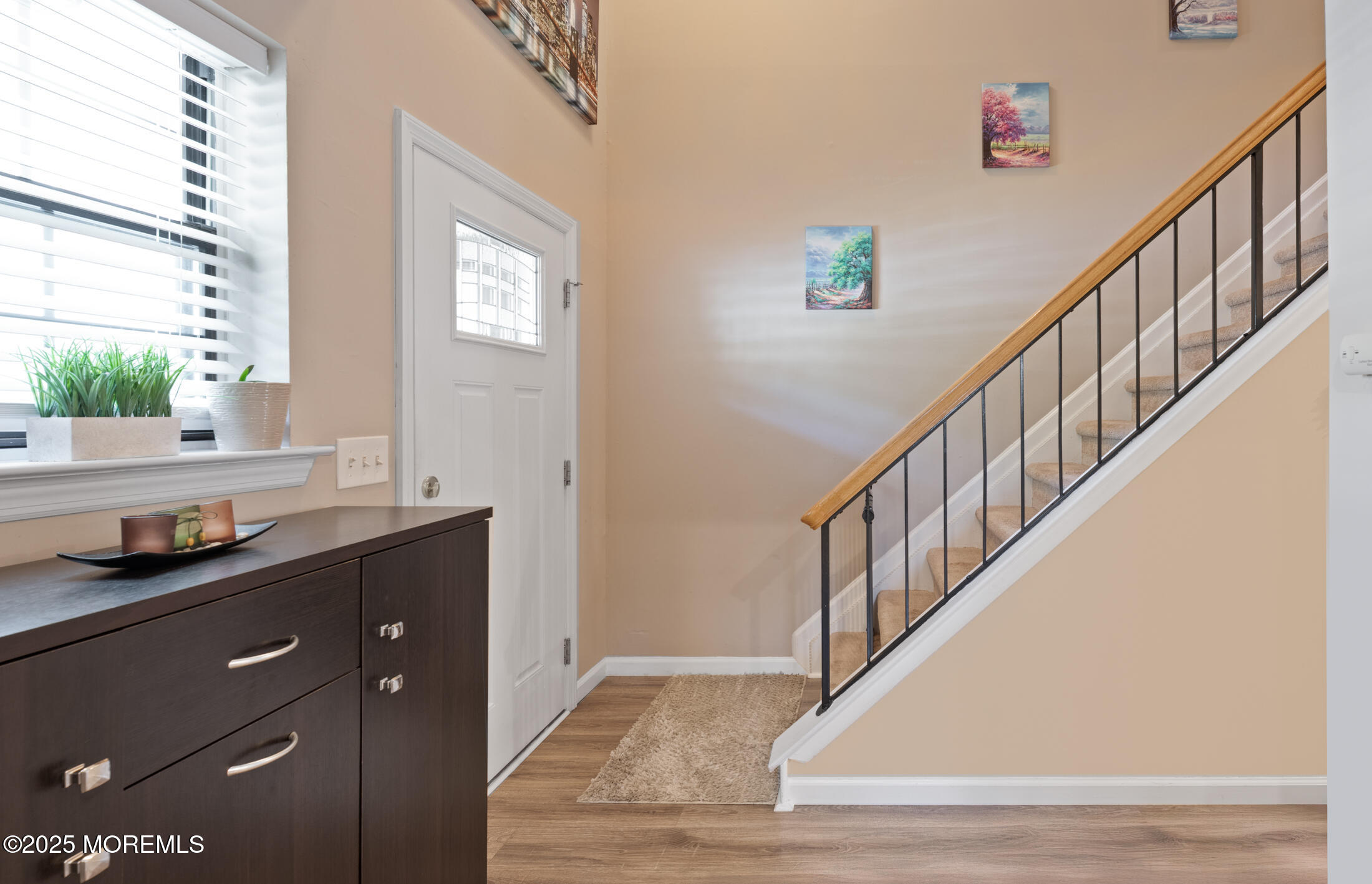 1207 Dahlia Court Image 3