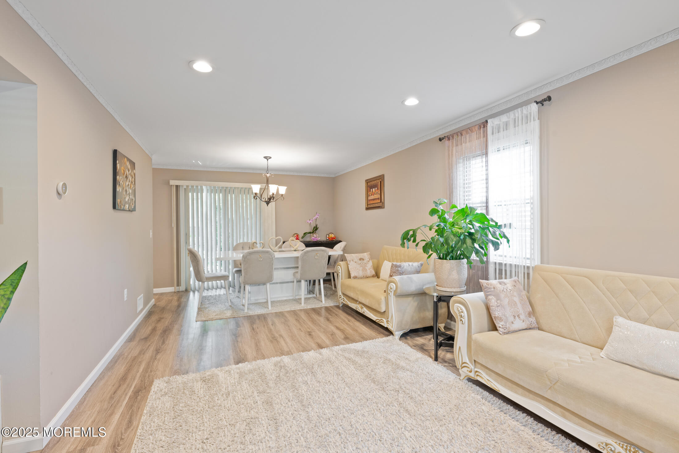 1207 Dahlia Court Image 4