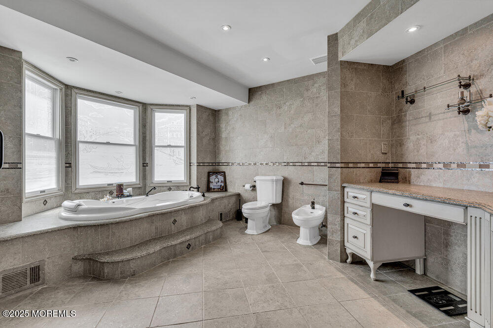 48 Rustic Way, Freehold, NJ, 07728 image 28