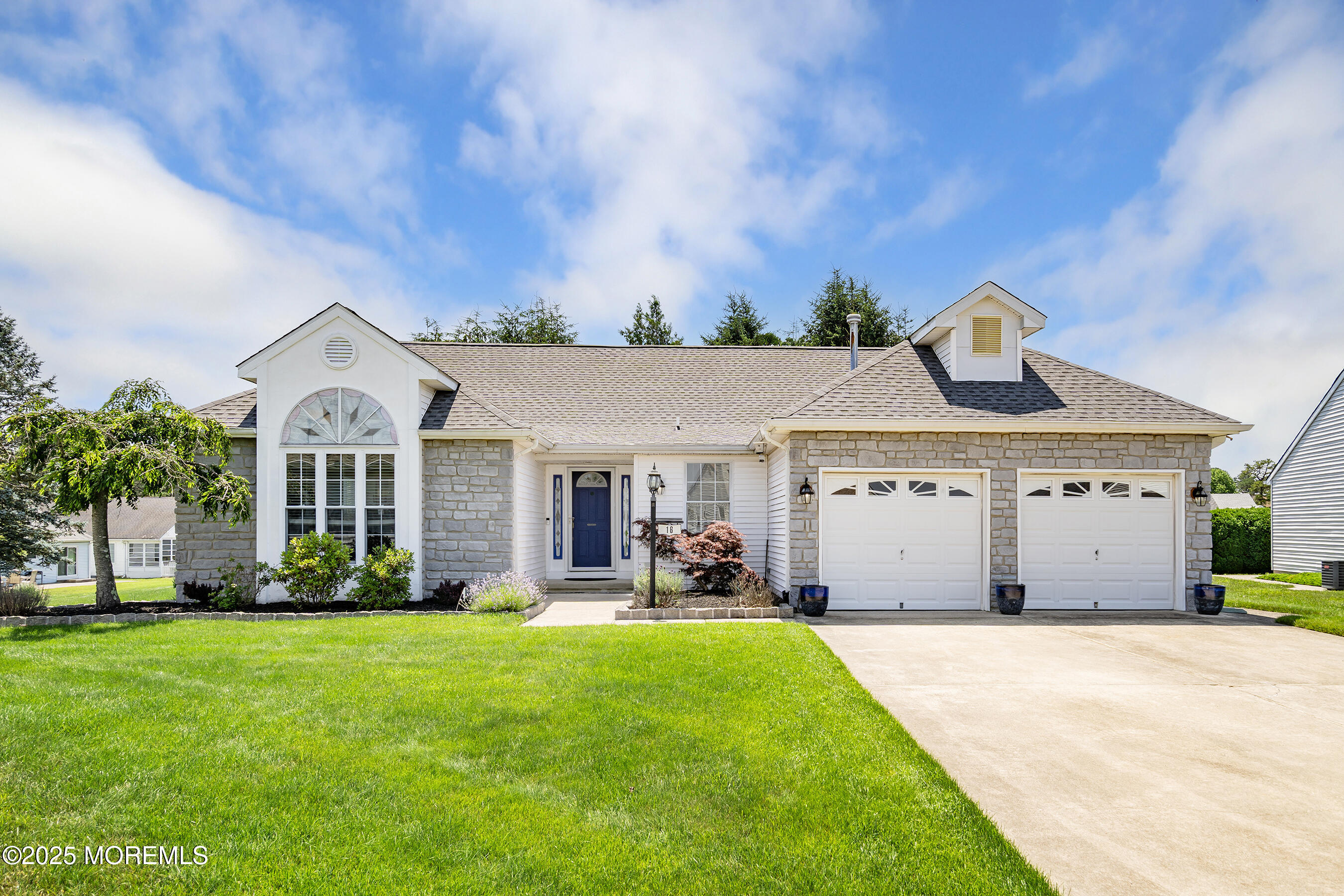 16 Sandhurst Court, Toms River, NJ, 08757