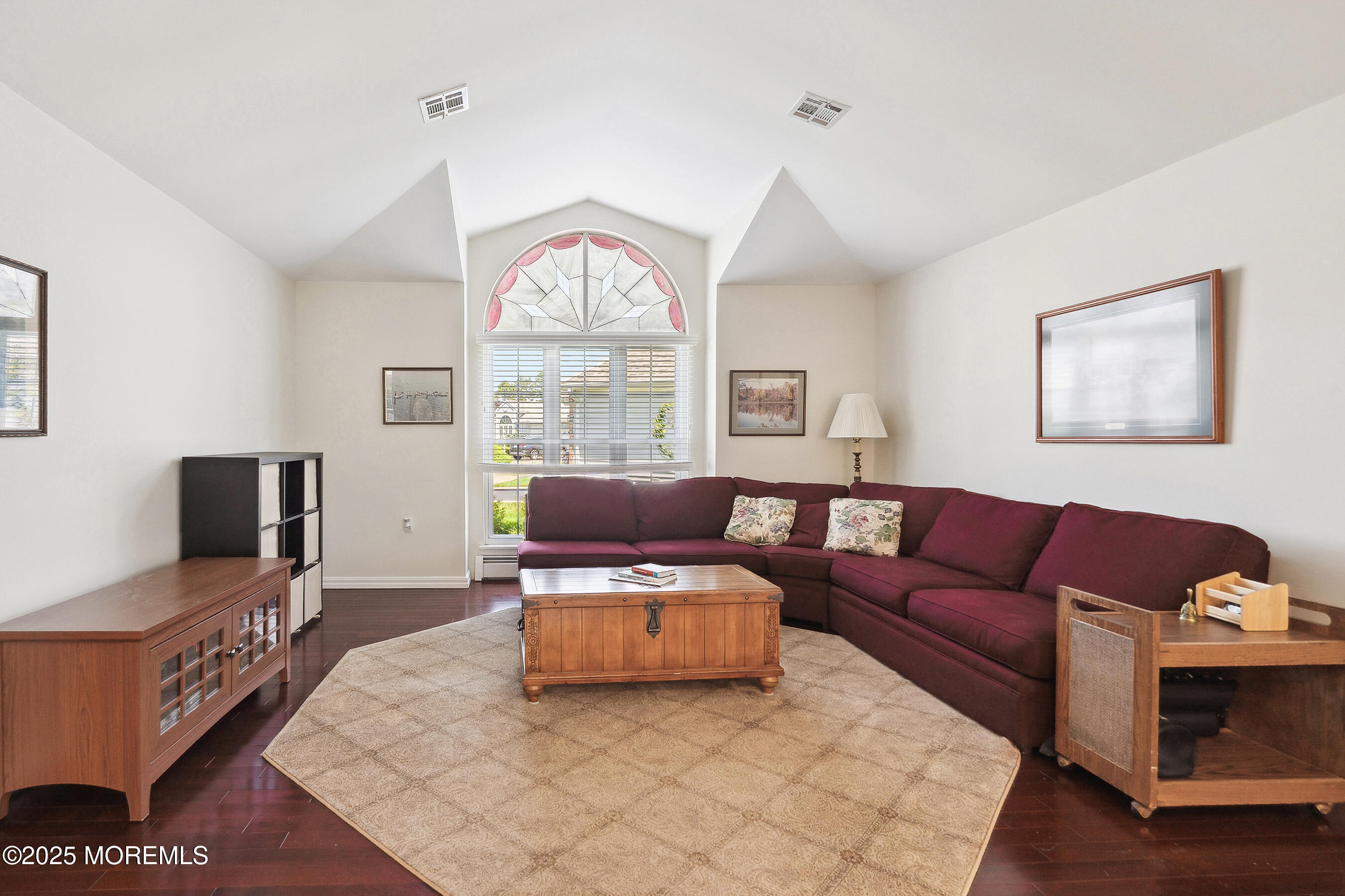 16 Sandhurst Court Image 3