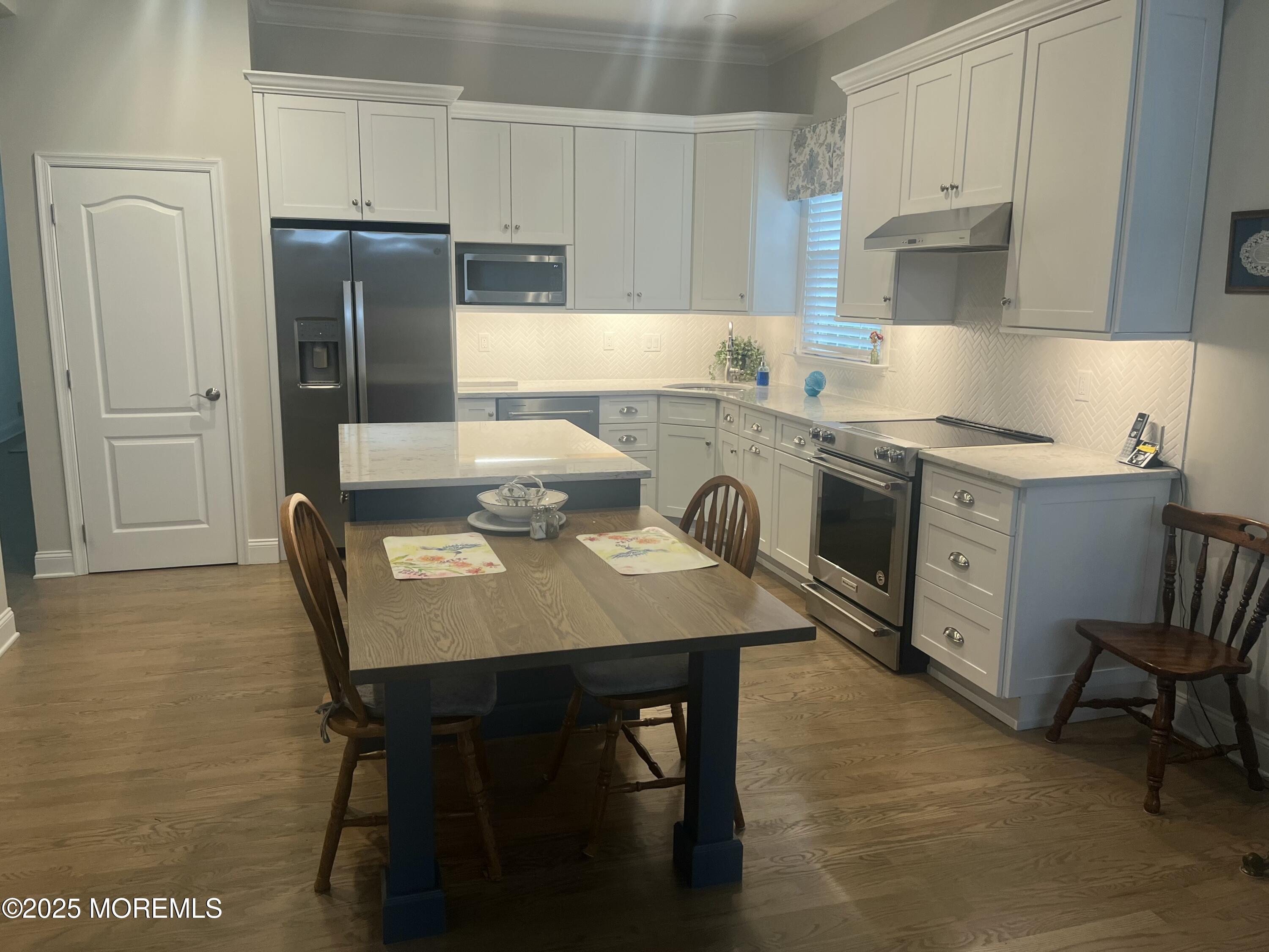 2531 Sparrowbush Lane Image 2
