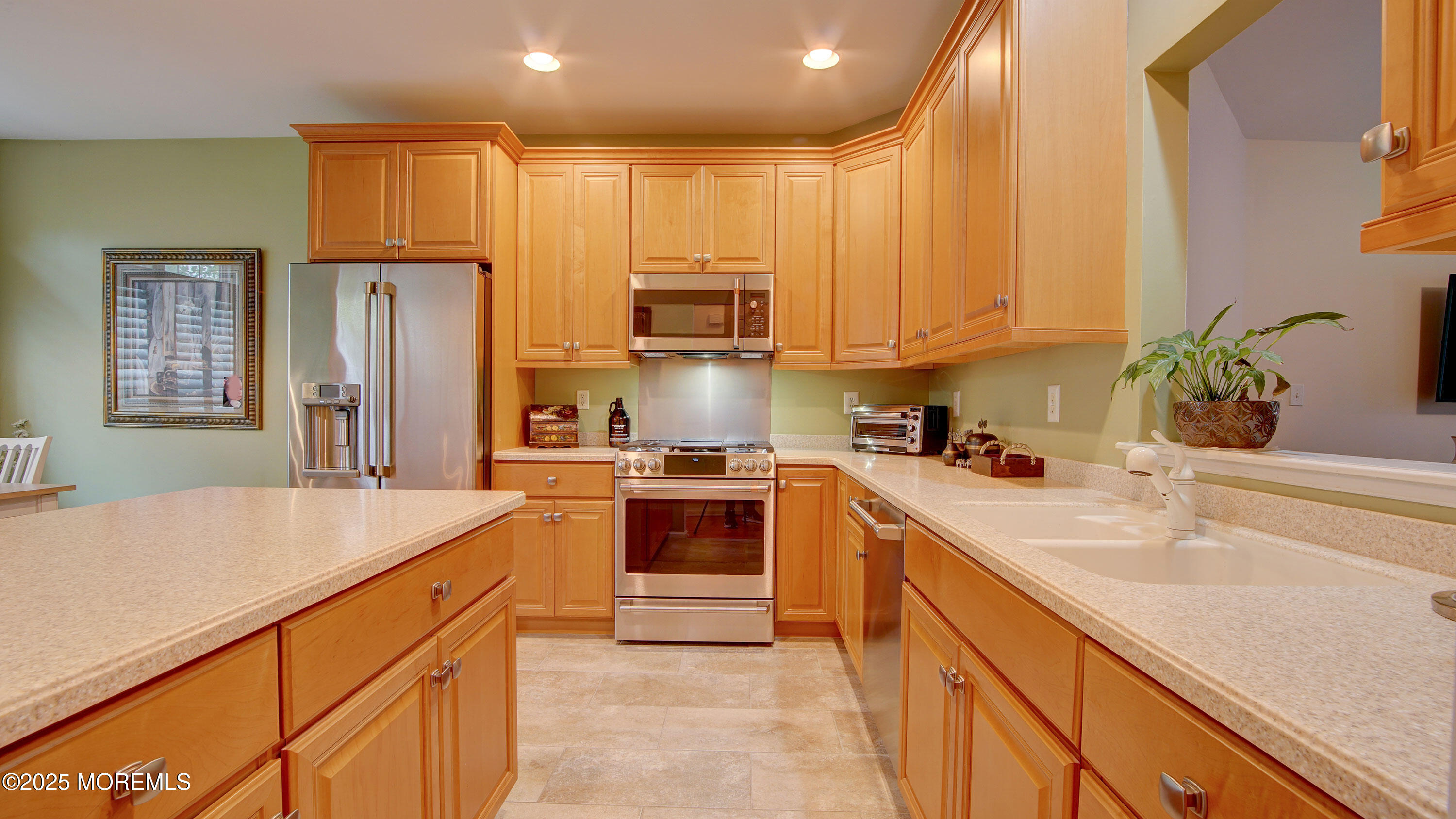 56 W Aspen Way, Aberdeen, NJ, 07747 image 13