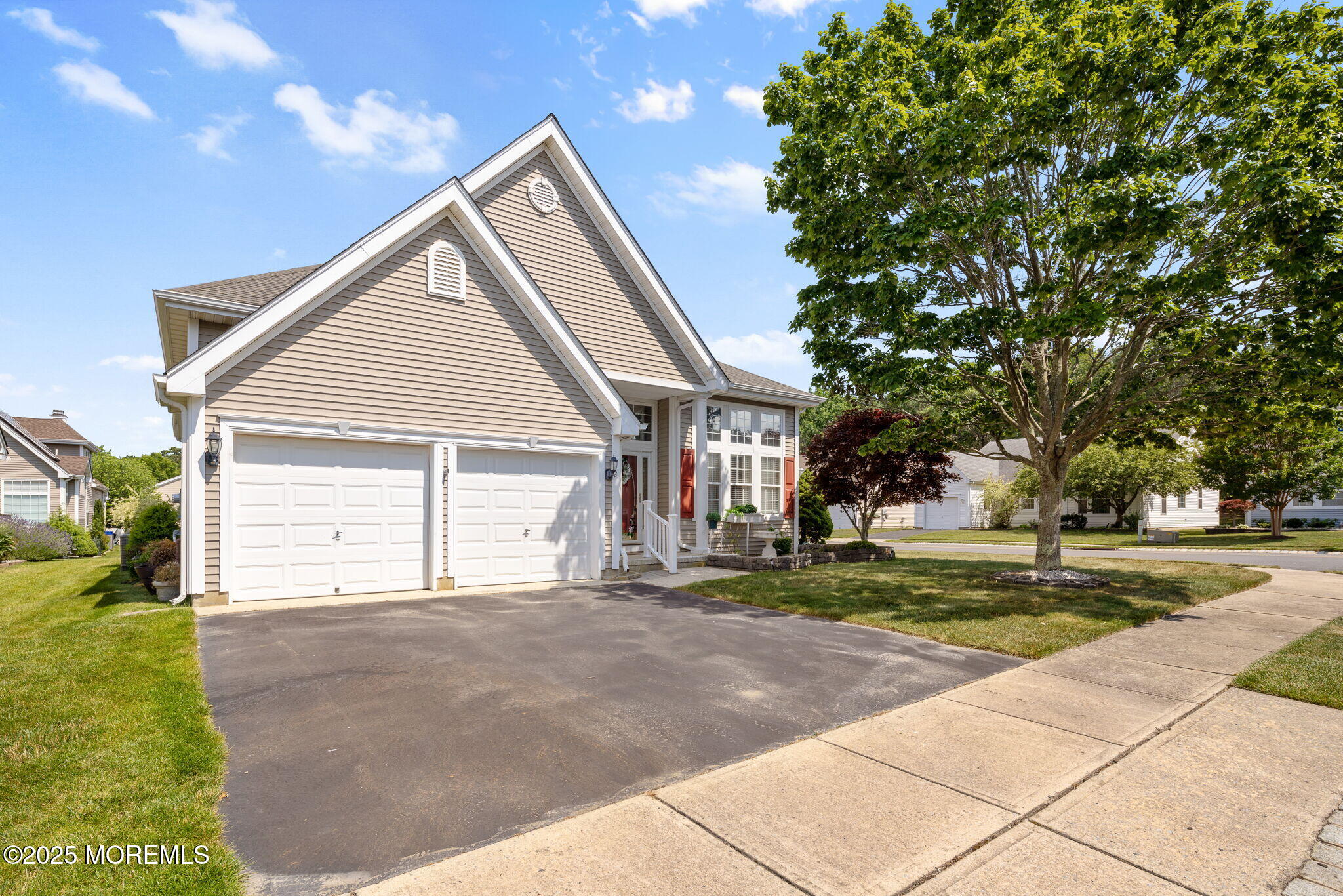 2 Woodlake Court Image 2