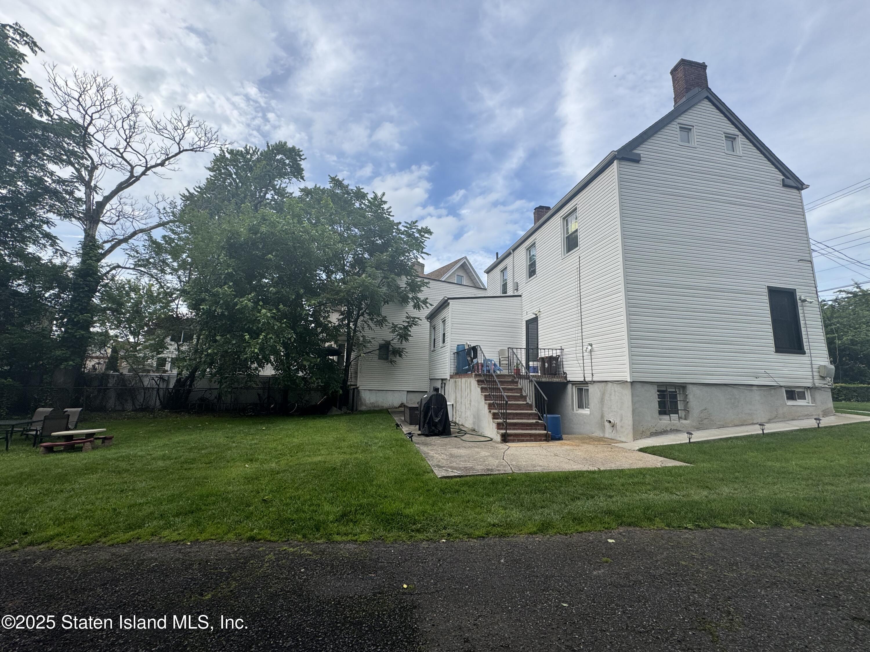 286 Jewett Avenue Image 4