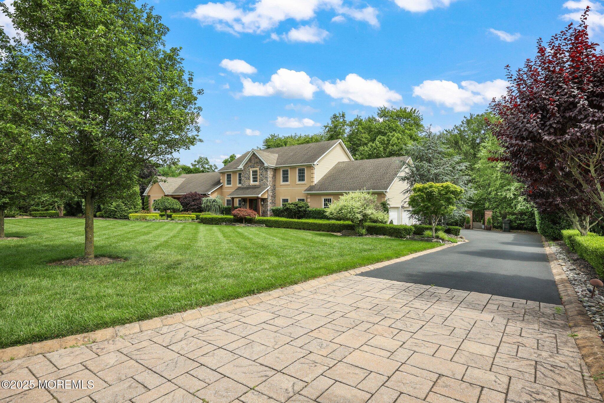 4 White Pines Way Image 4