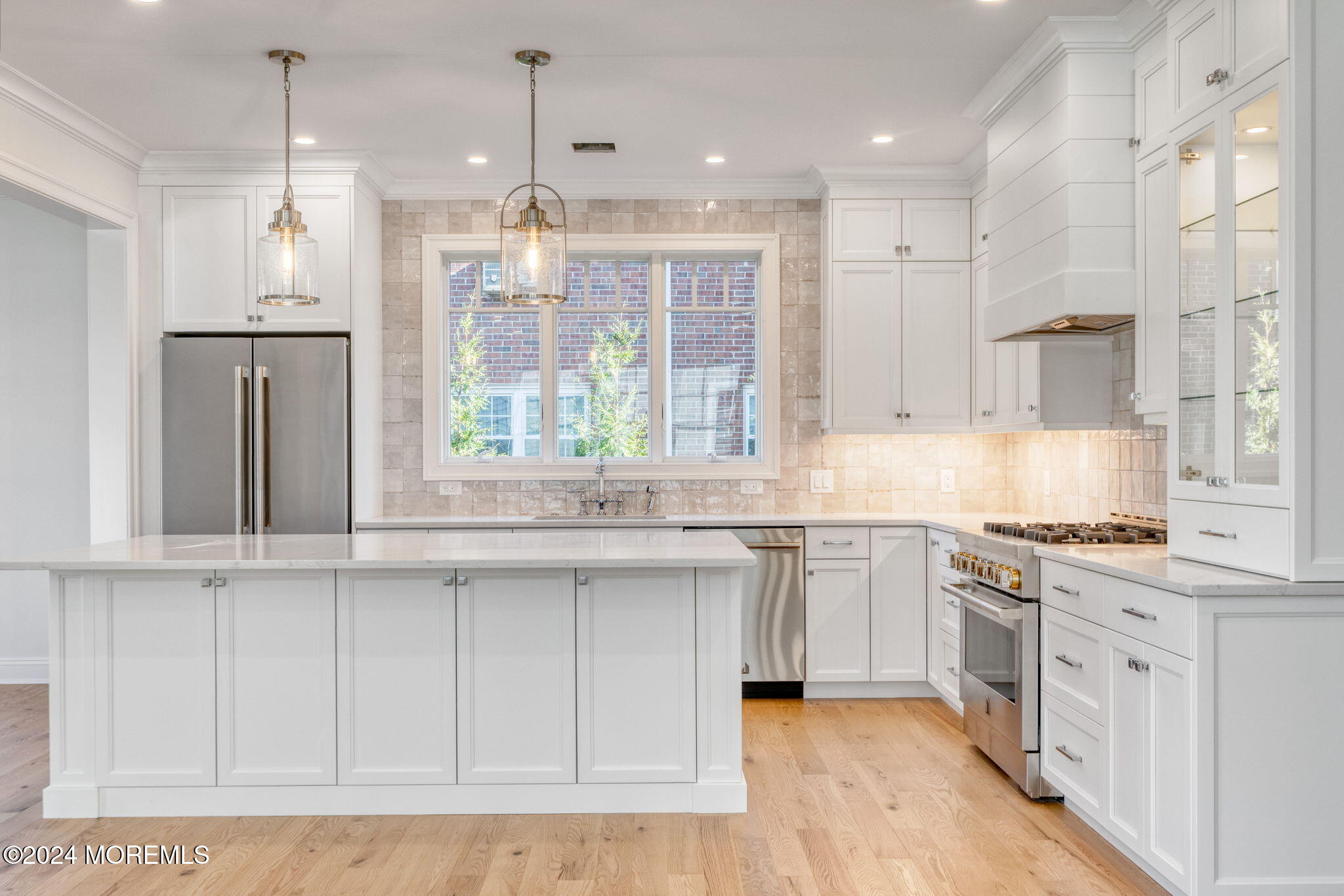 564 Monmouth Avenue Image 2