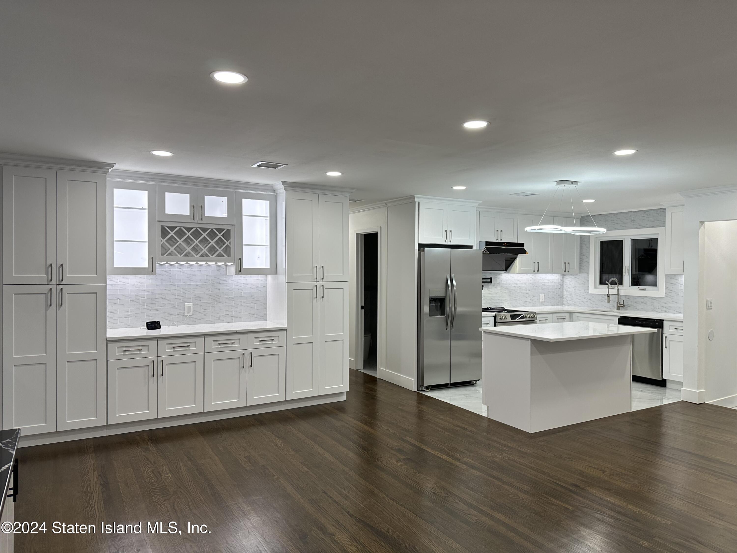 81 Manor Road, Staten Island, NY, 10310 image 6