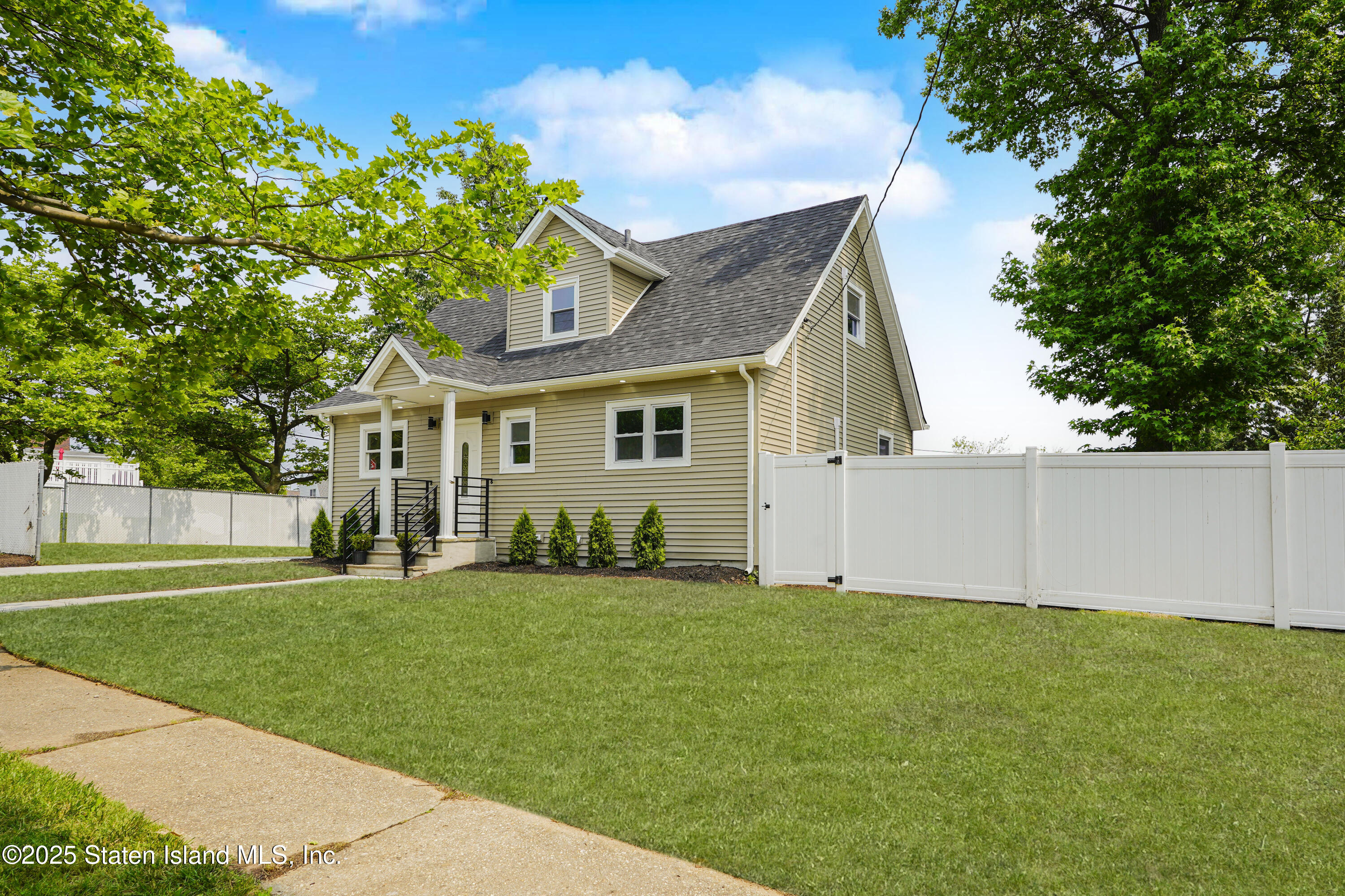 87 Hales Avenue Image 3