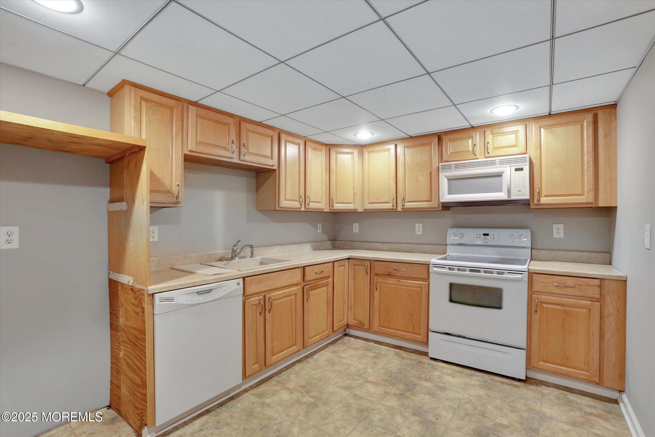 23 Princeton Drive, Howell, NJ, 07731 image 16