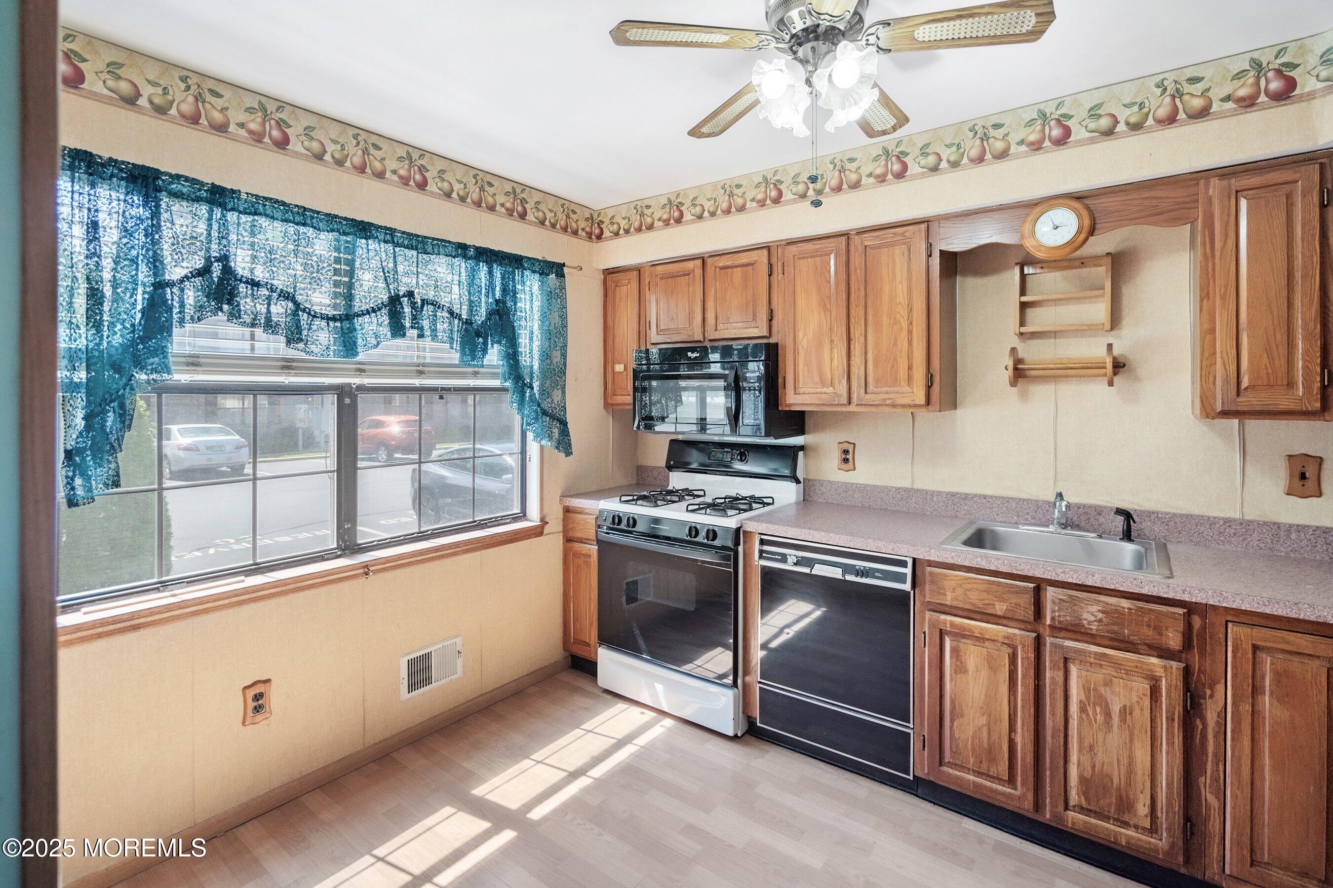 711 Orlando Street 711, Edison, NJ, 08817 image 6