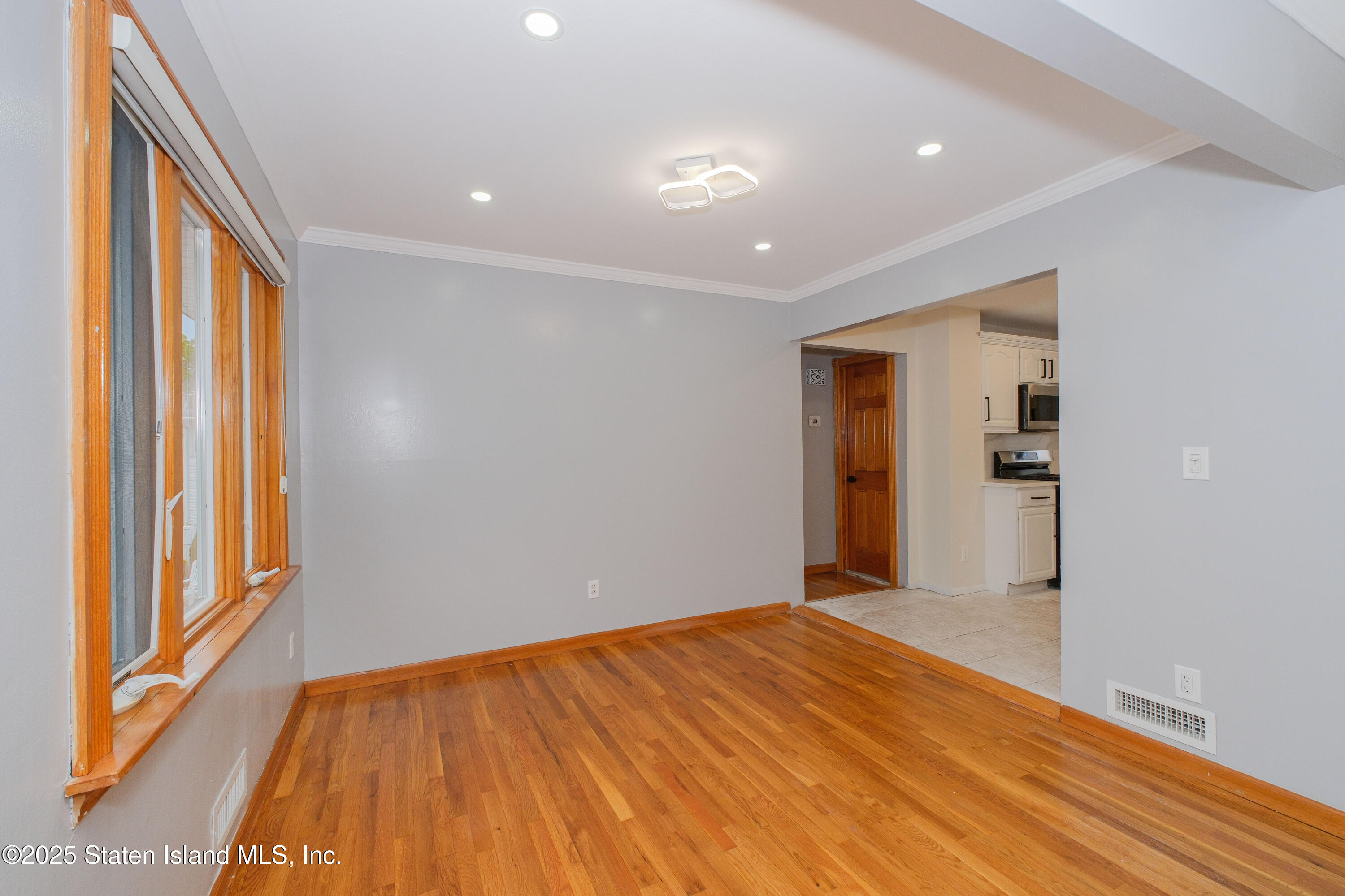 748 Tysens Lane, Staten Island, NY, 10306 image 12