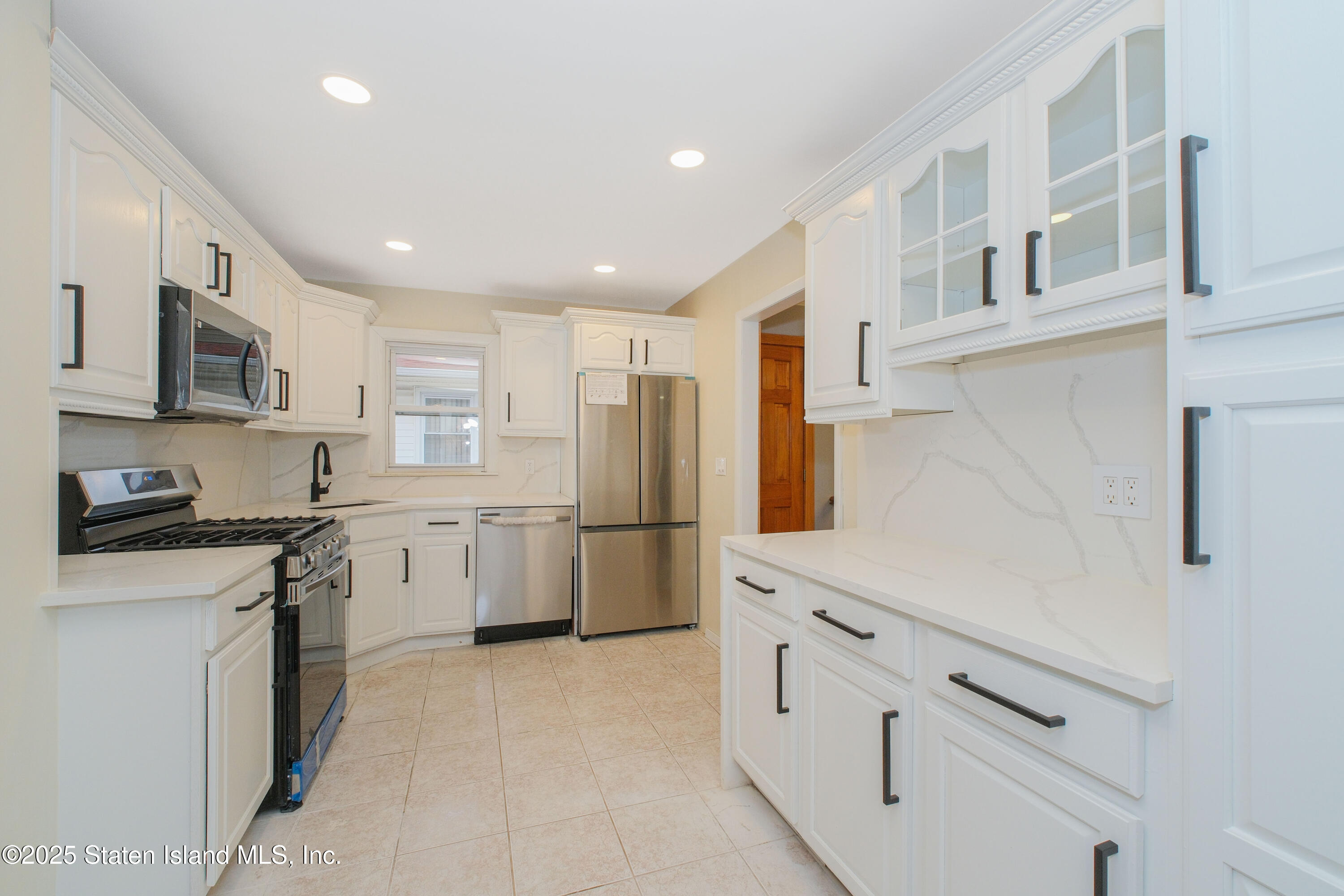 748 Tysens Lane, Staten Island, NY, 10306 image 15