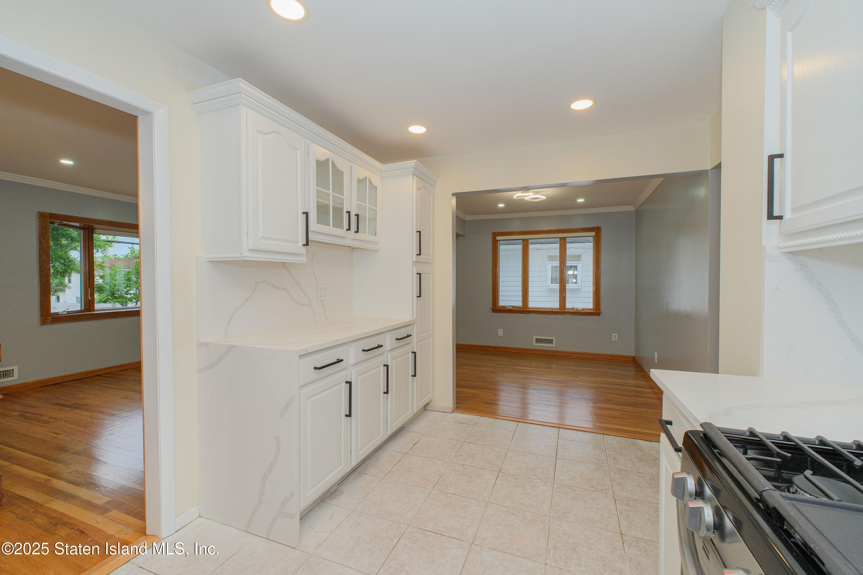 748 Tysens Lane, Staten Island, NY, 10306 image 16