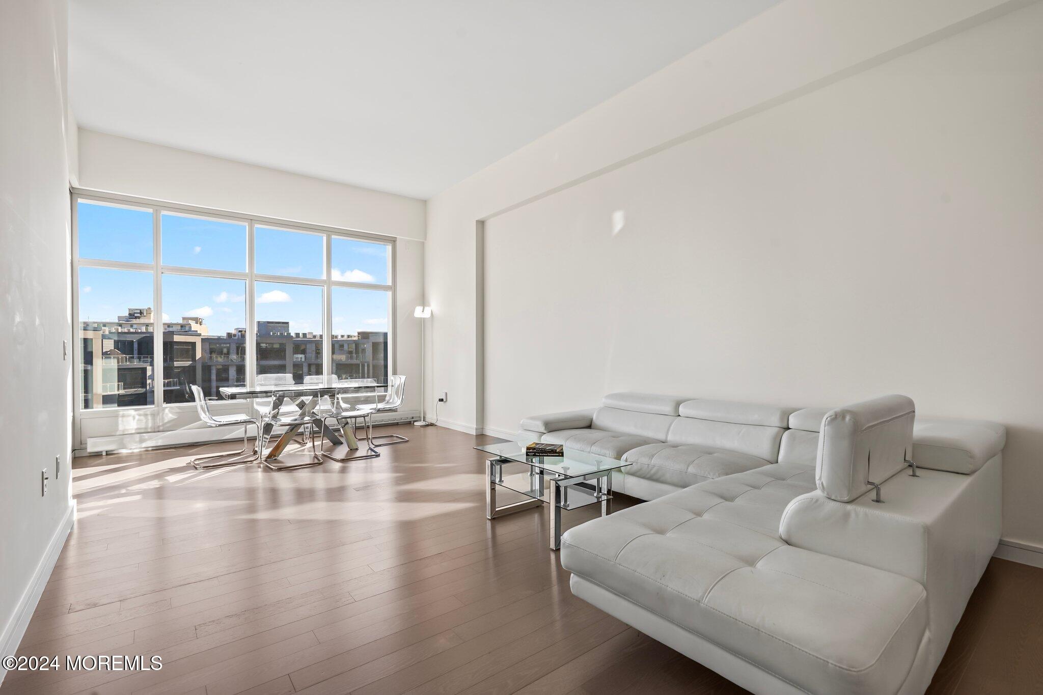 30 Melrose Terrace 608 Image 3