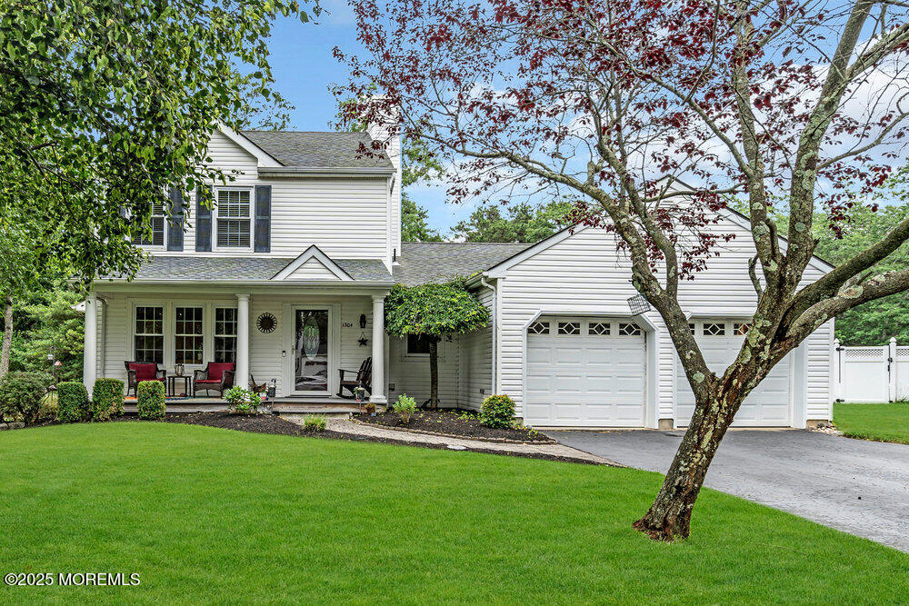 1304 Beauchamps Place Image 3