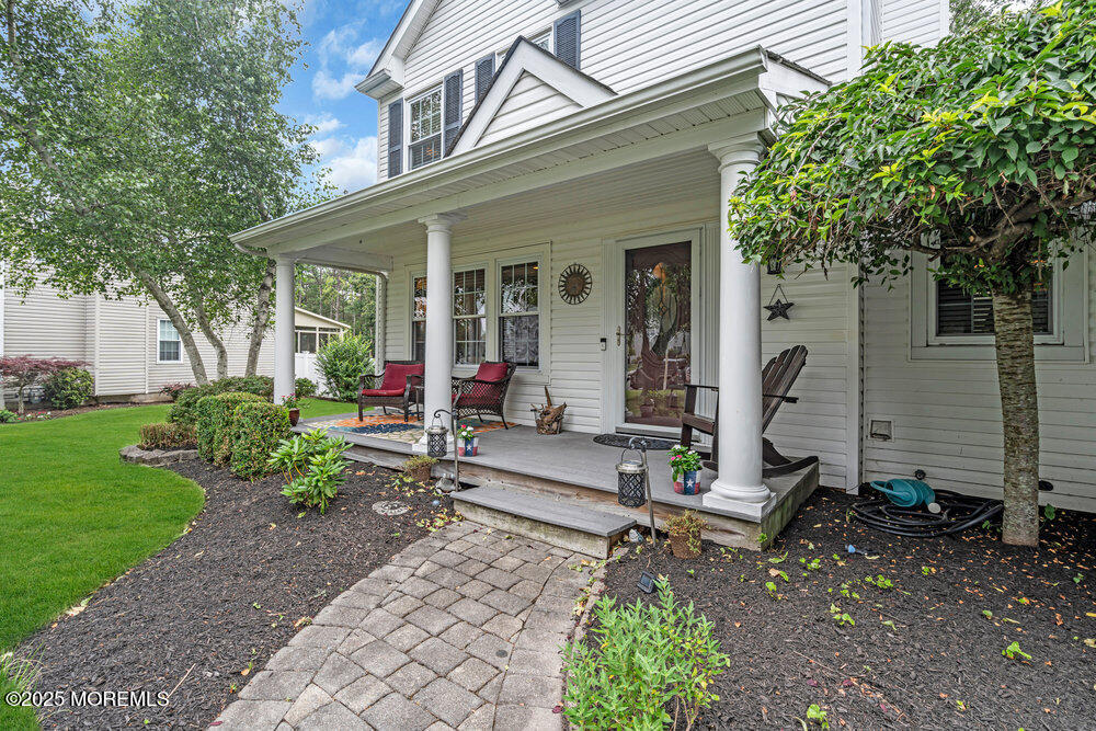 1304 Beauchamps Place Image 2