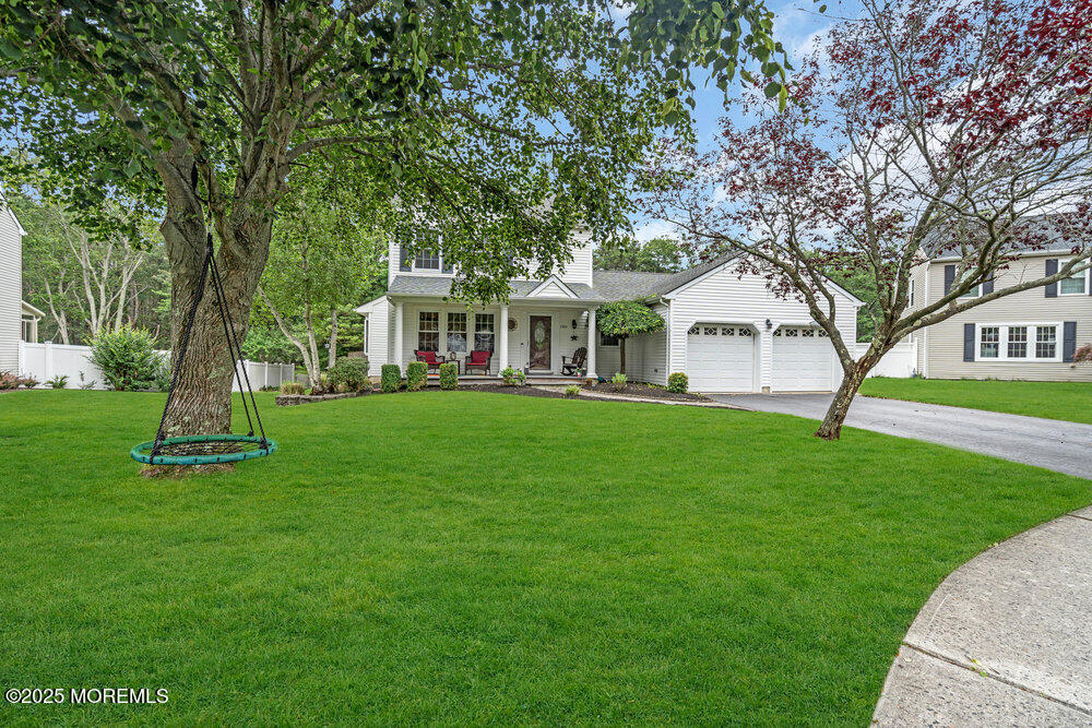1304 Beauchamps Place Image 4