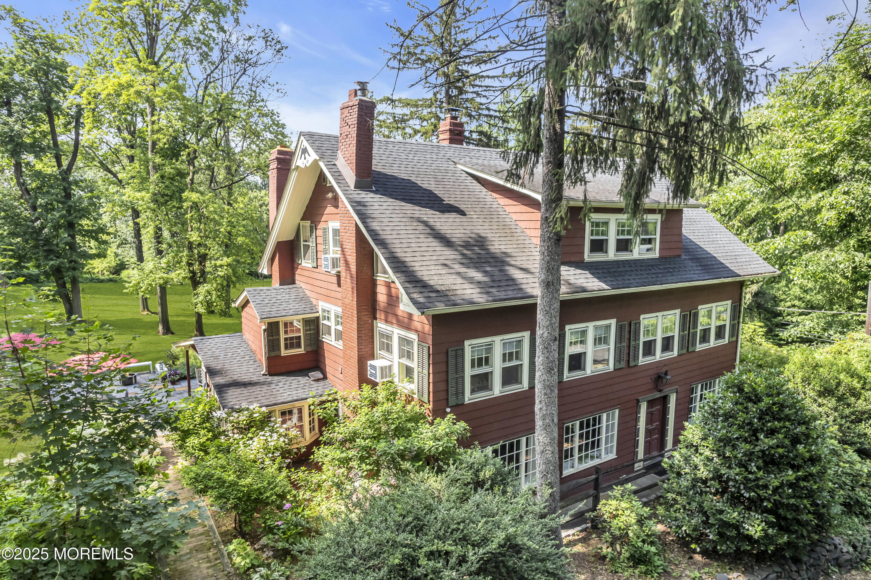 2041 Raritan Road Image 1