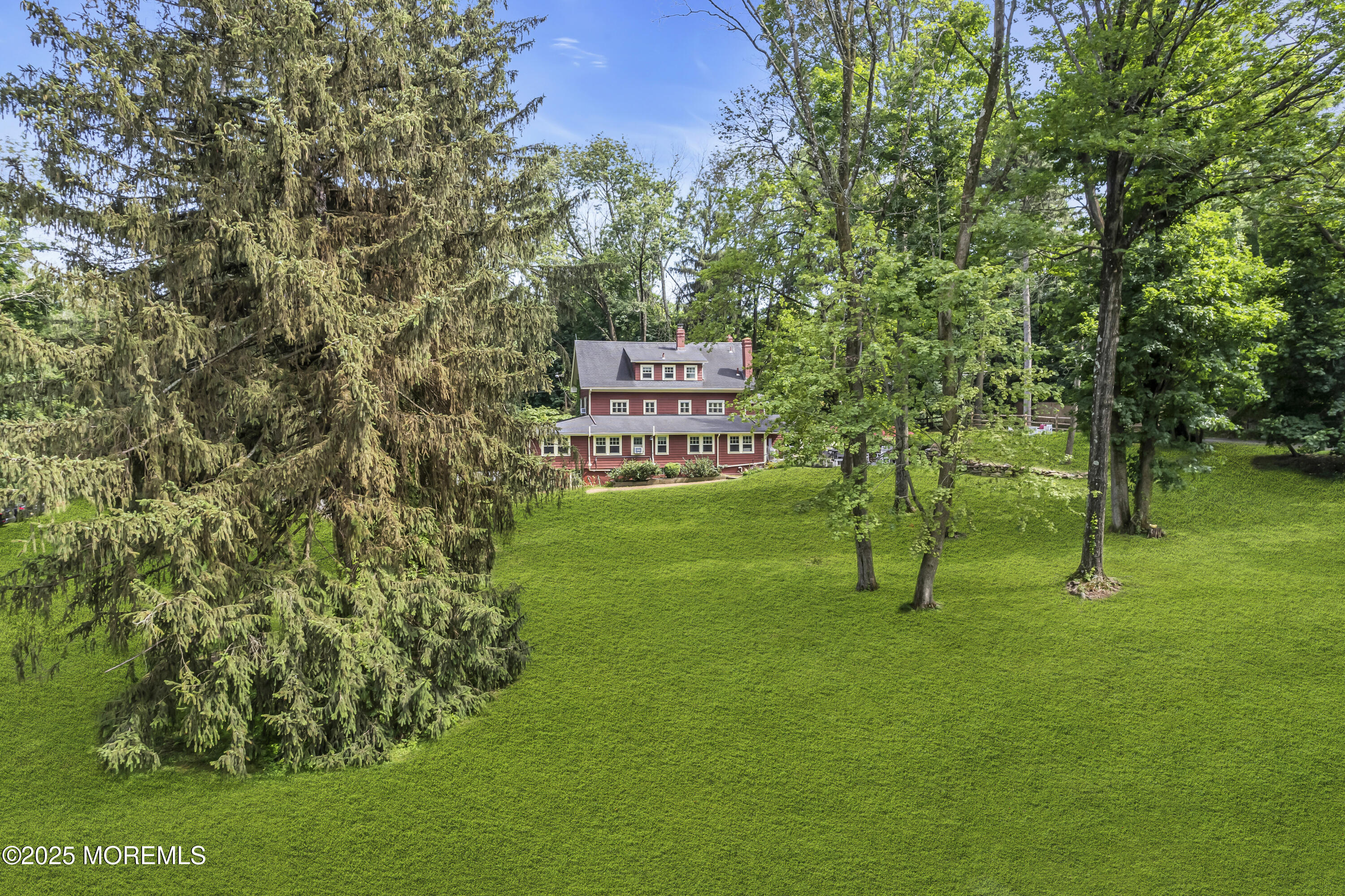 2041 Raritan Road Image 5