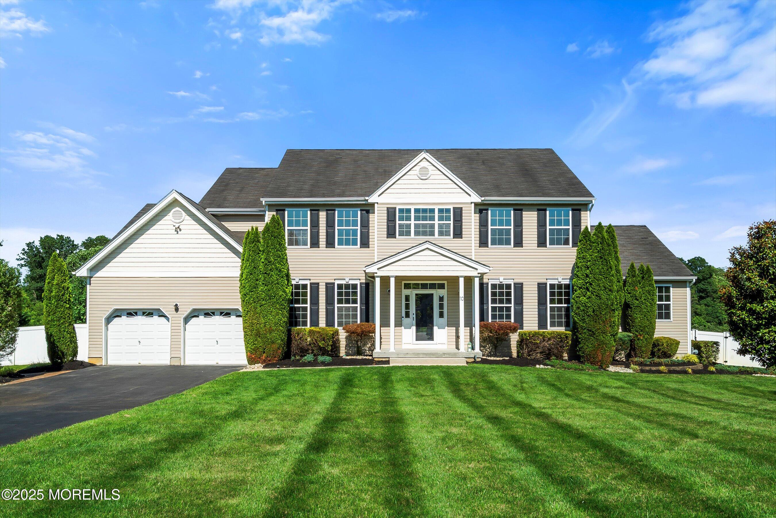 10 Rolling Meadows Court, Upper Freehold, NJ, 08501
