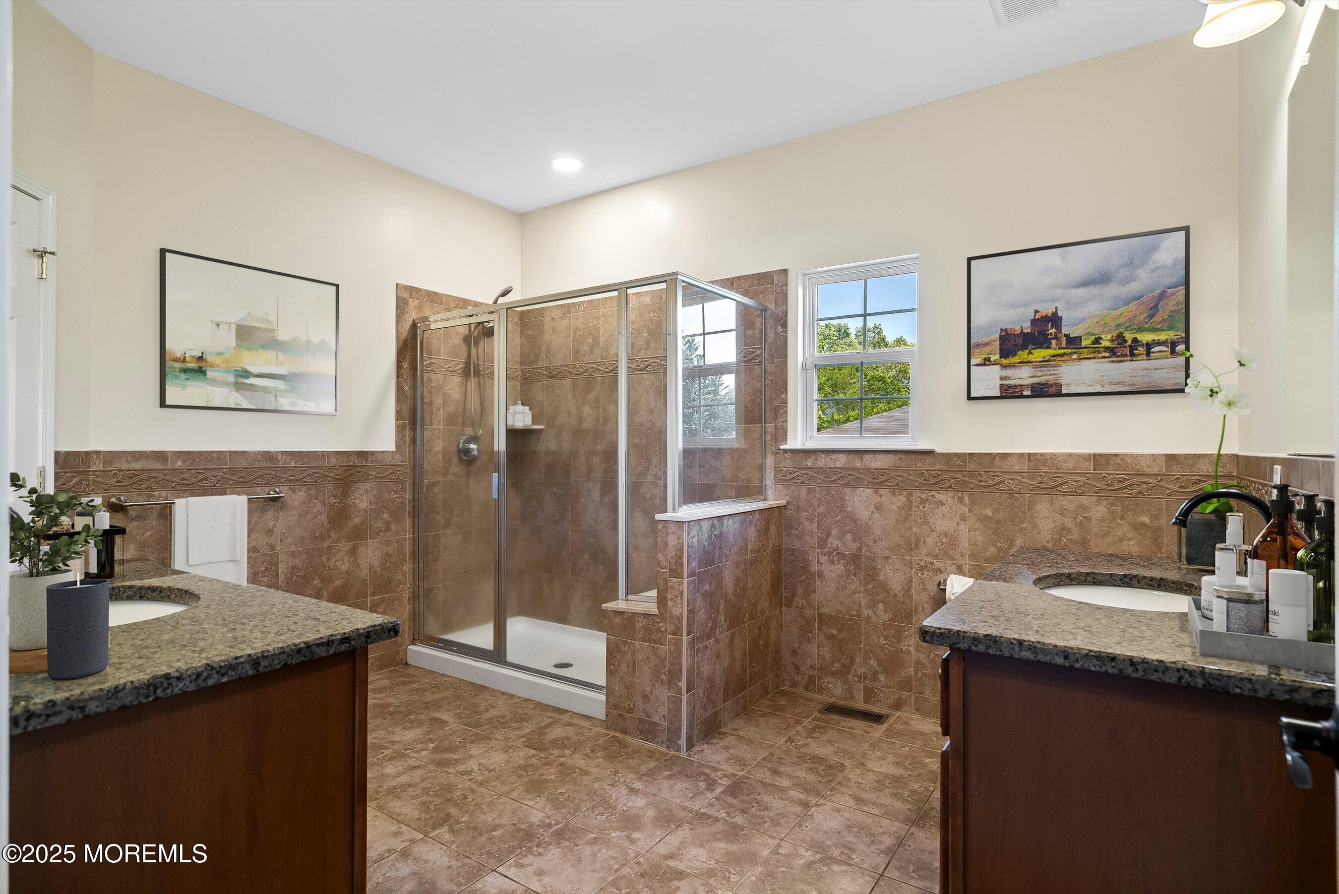 10 Rolling Meadows Court, Upper Freehold, NJ, 08501 image 21