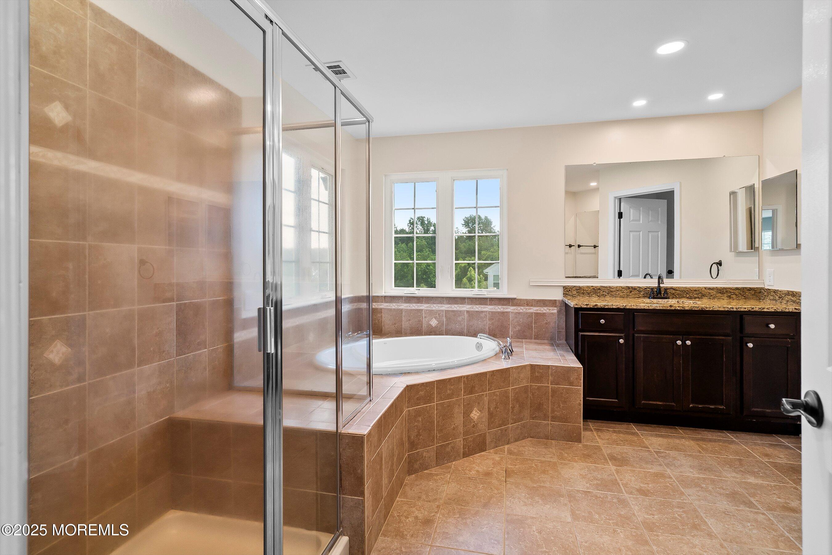 10 Rolling Meadows Court, Upper Freehold, NJ, 08501 image 25