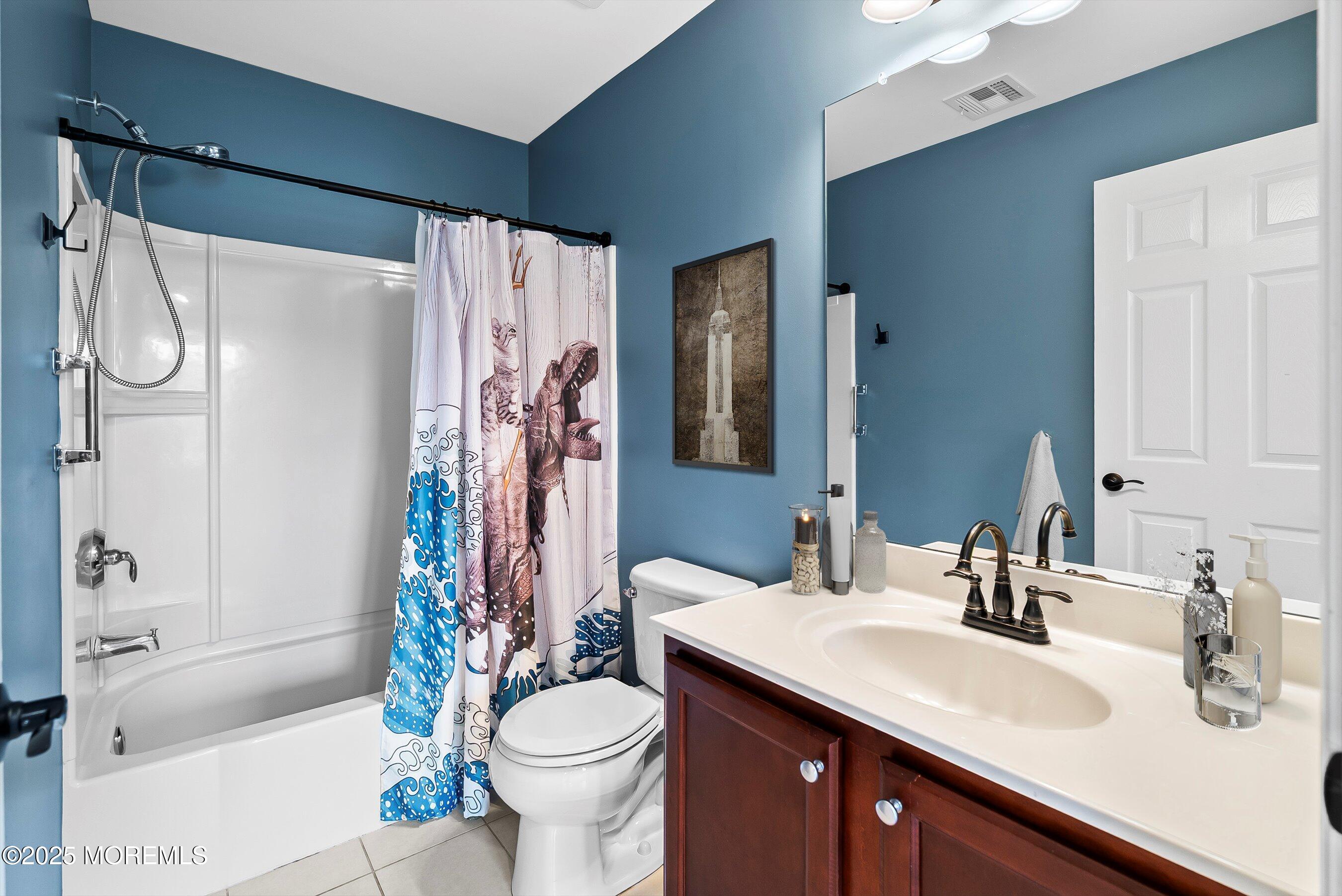 10 Rolling Meadows Court, Upper Freehold, NJ, 08501 image 30