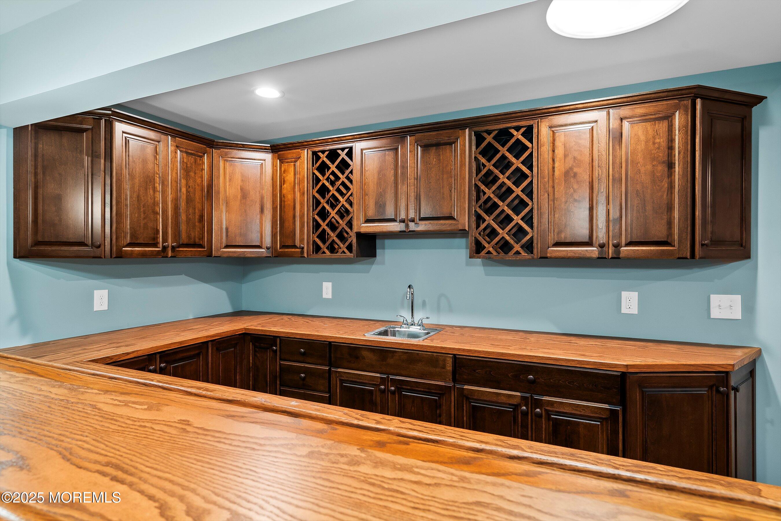 10 Rolling Meadows Court, Upper Freehold, NJ, 08501 image 37