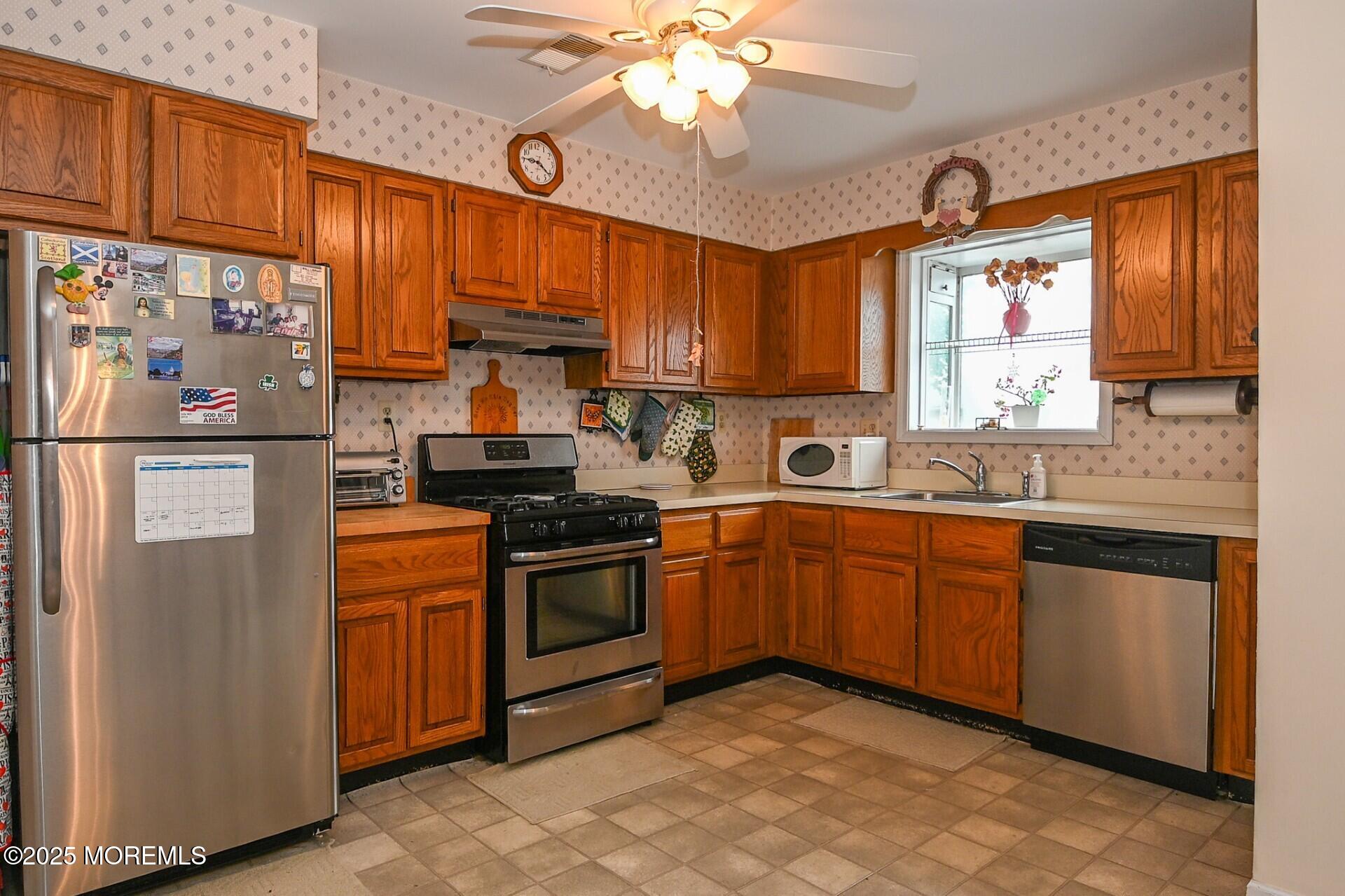 16 Devon Court, Spring Lake Heights, NJ, 07762 image 15