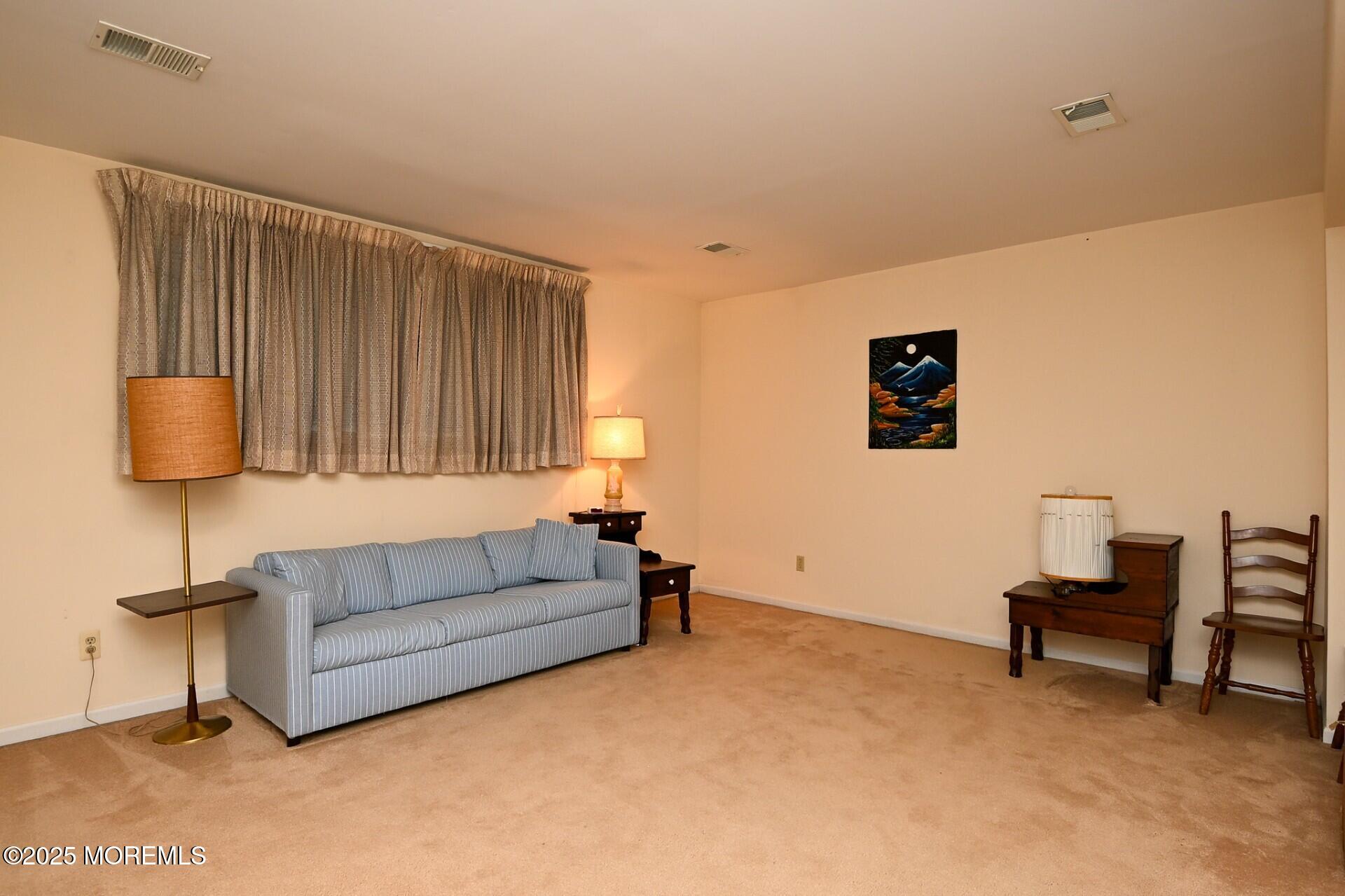 16 Devon Court Image 3